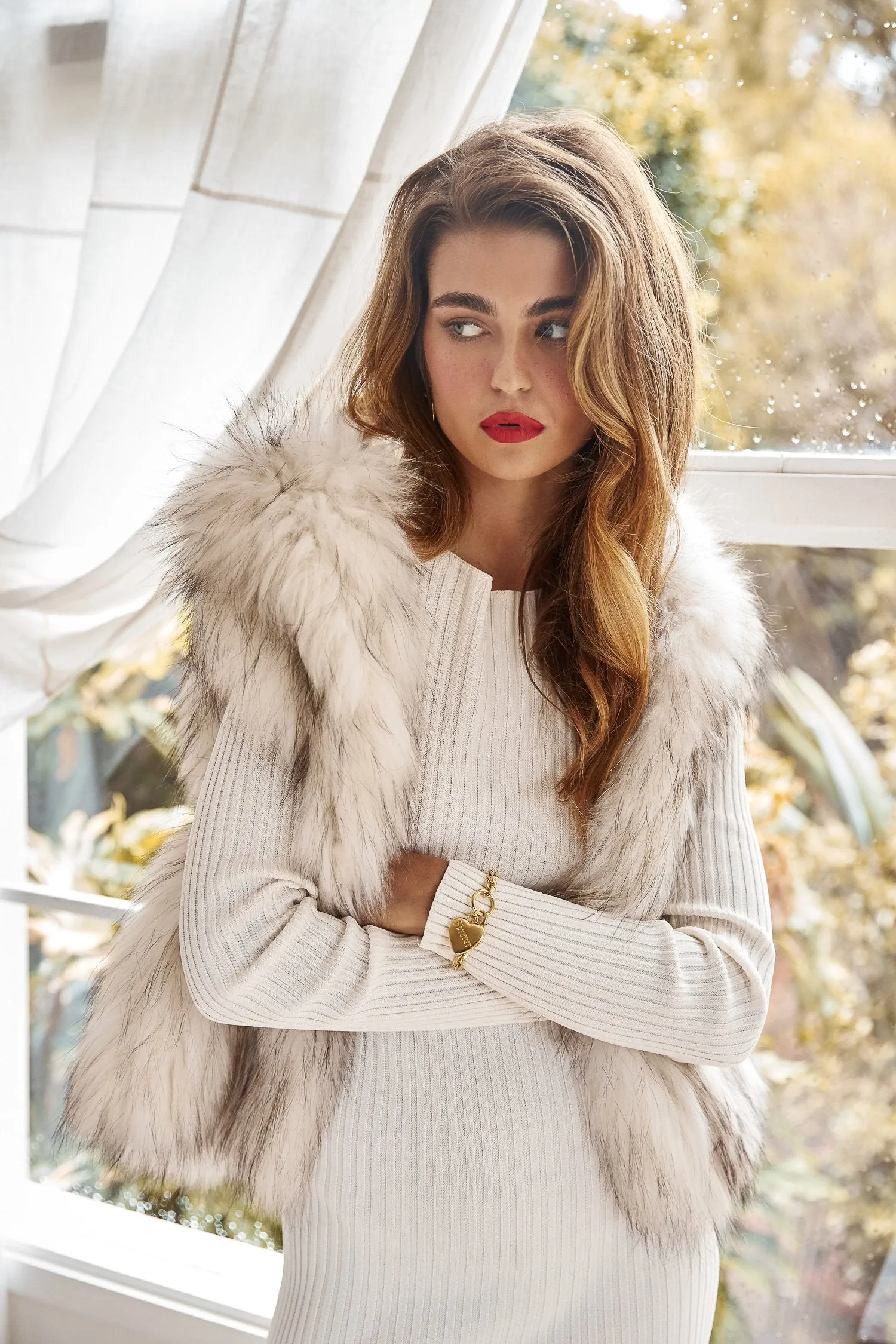 Alba Hooded Fur Vest in Snow with Flecks