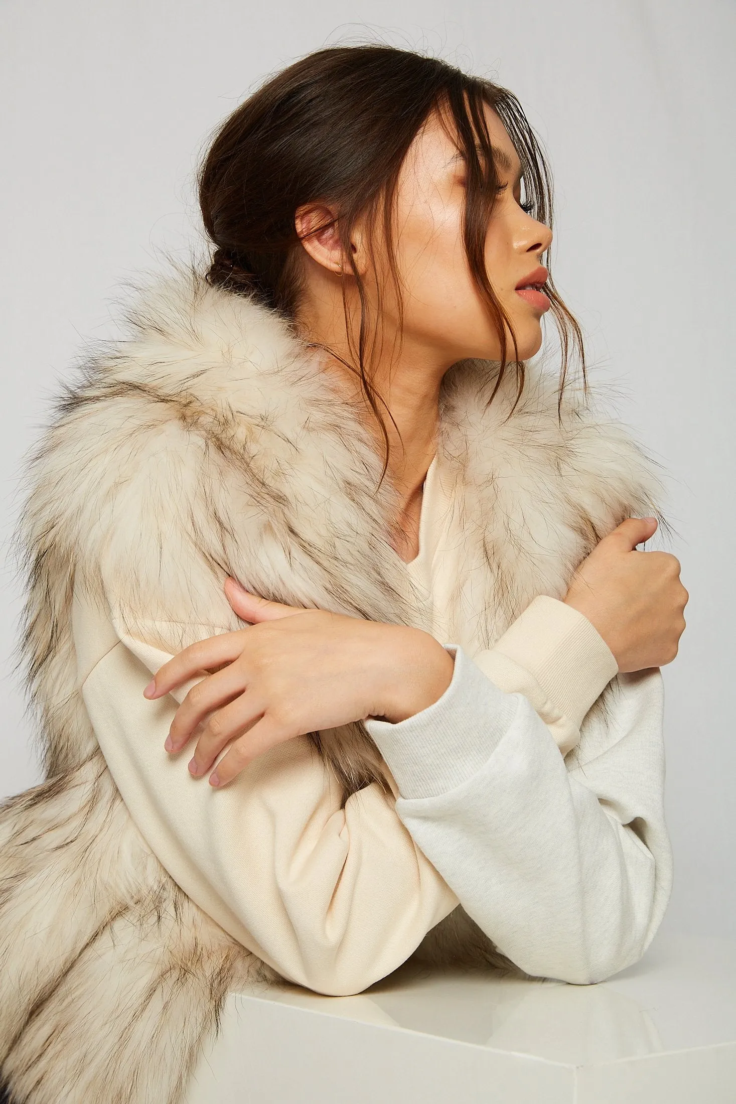 Alba Hooded Fur Vest in Snow with Flecks