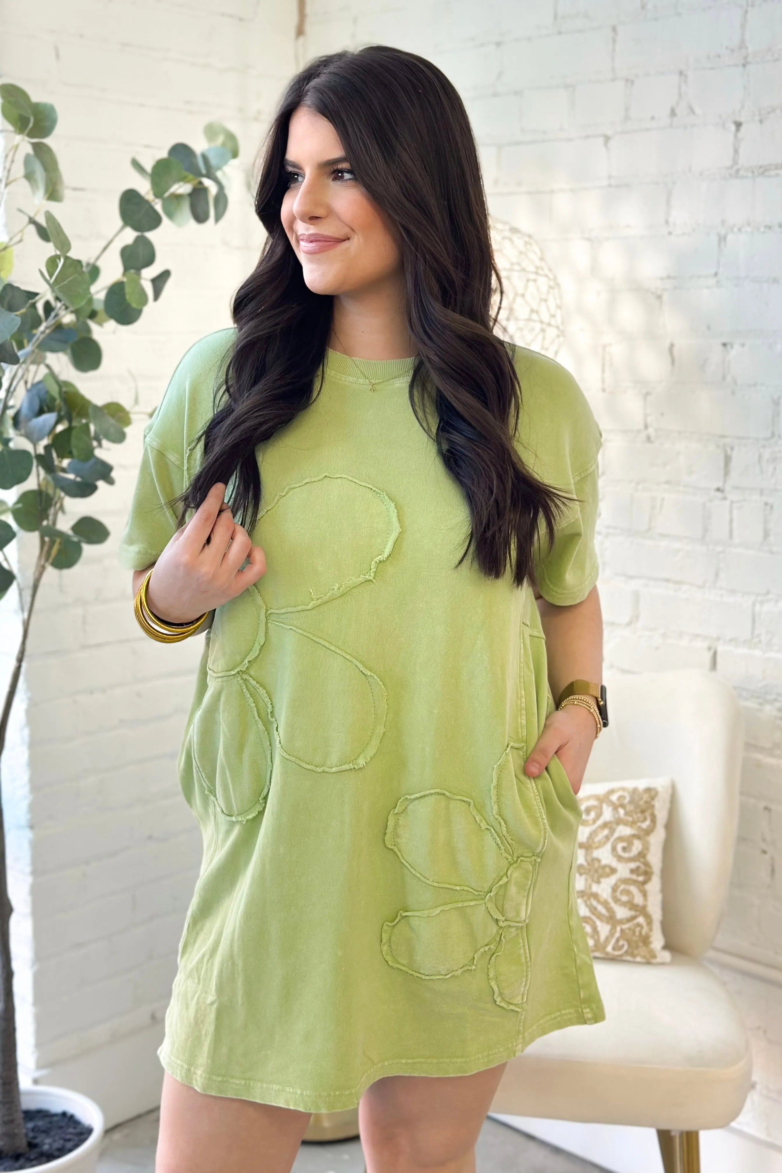 Apple Green Daisy Patch Short Sleeve Dress