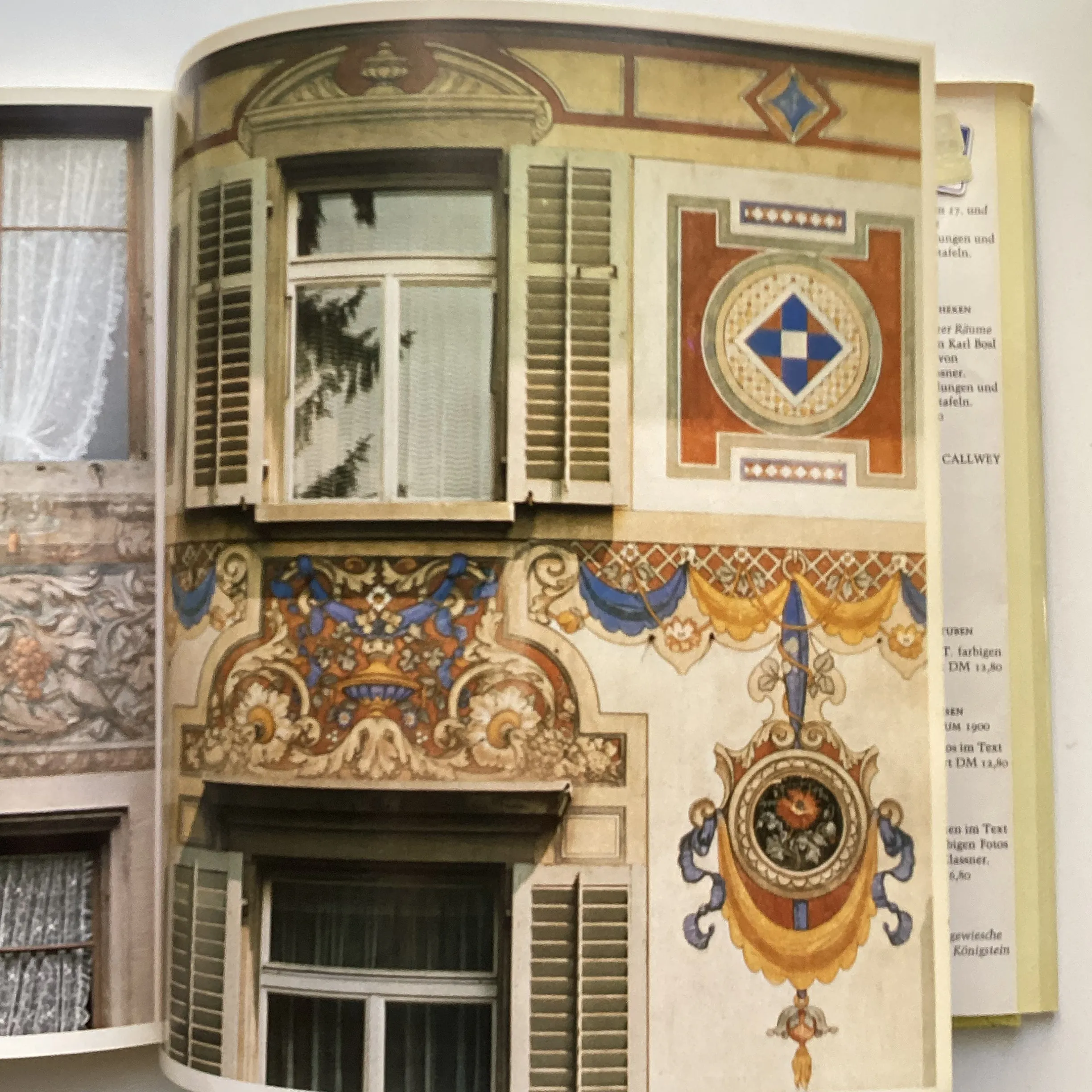Bemalte Fassaden [painted facades]