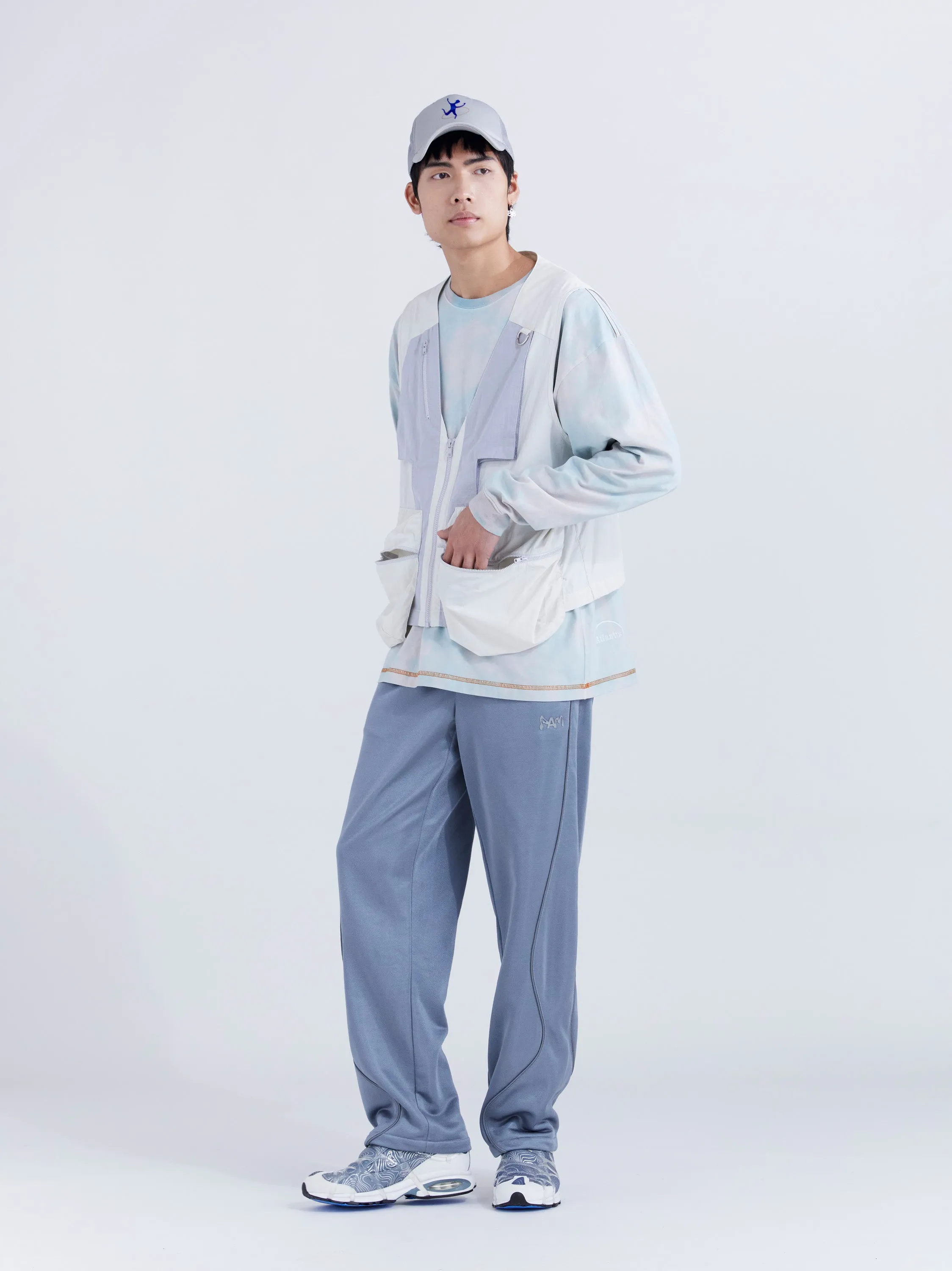 COASTAL POCKET VEST - CLEAR GREY