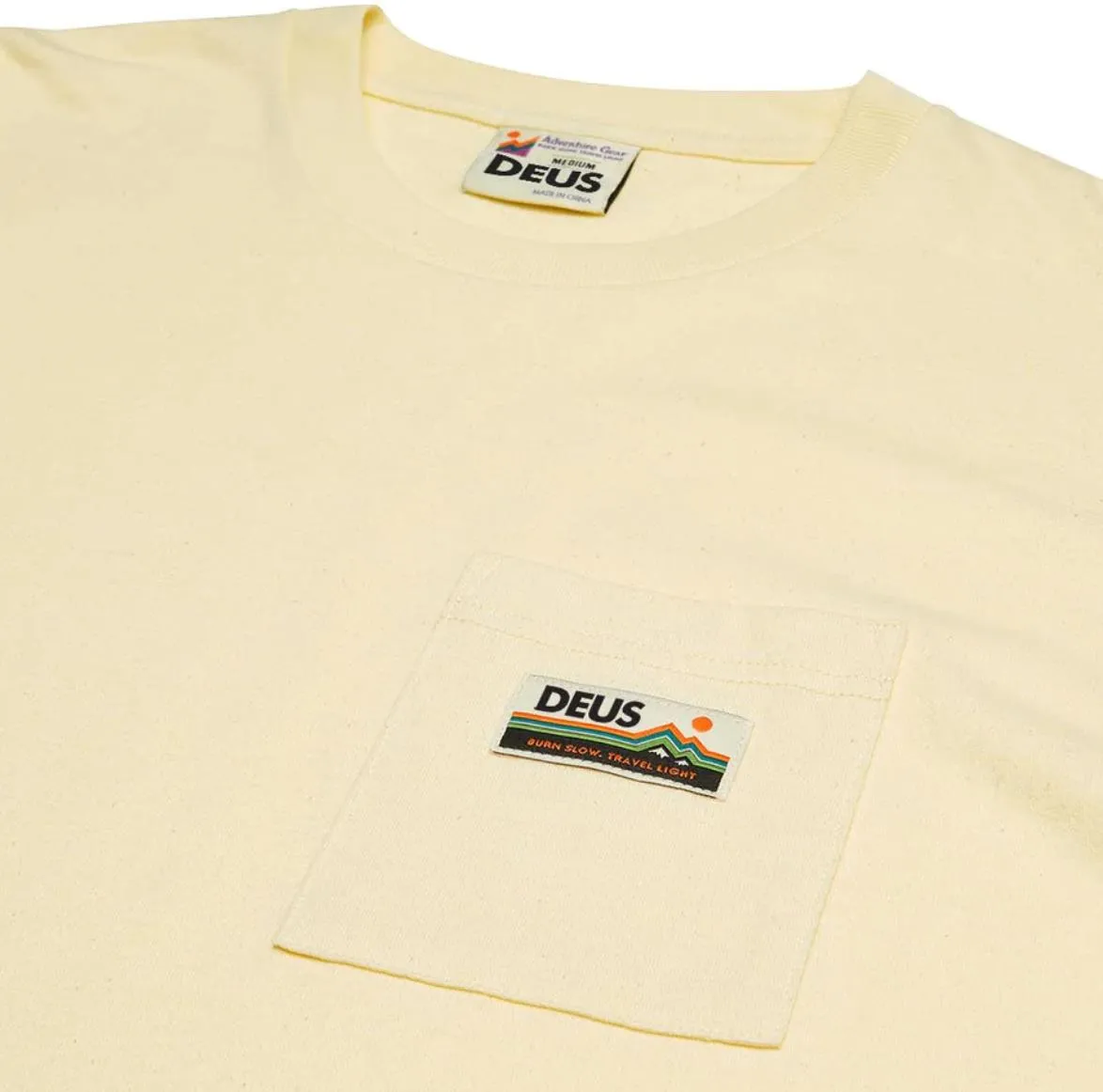 Deus ex Machina Mens Cream Short Sleeve Pocket T-Shirt Size 2XL (New)