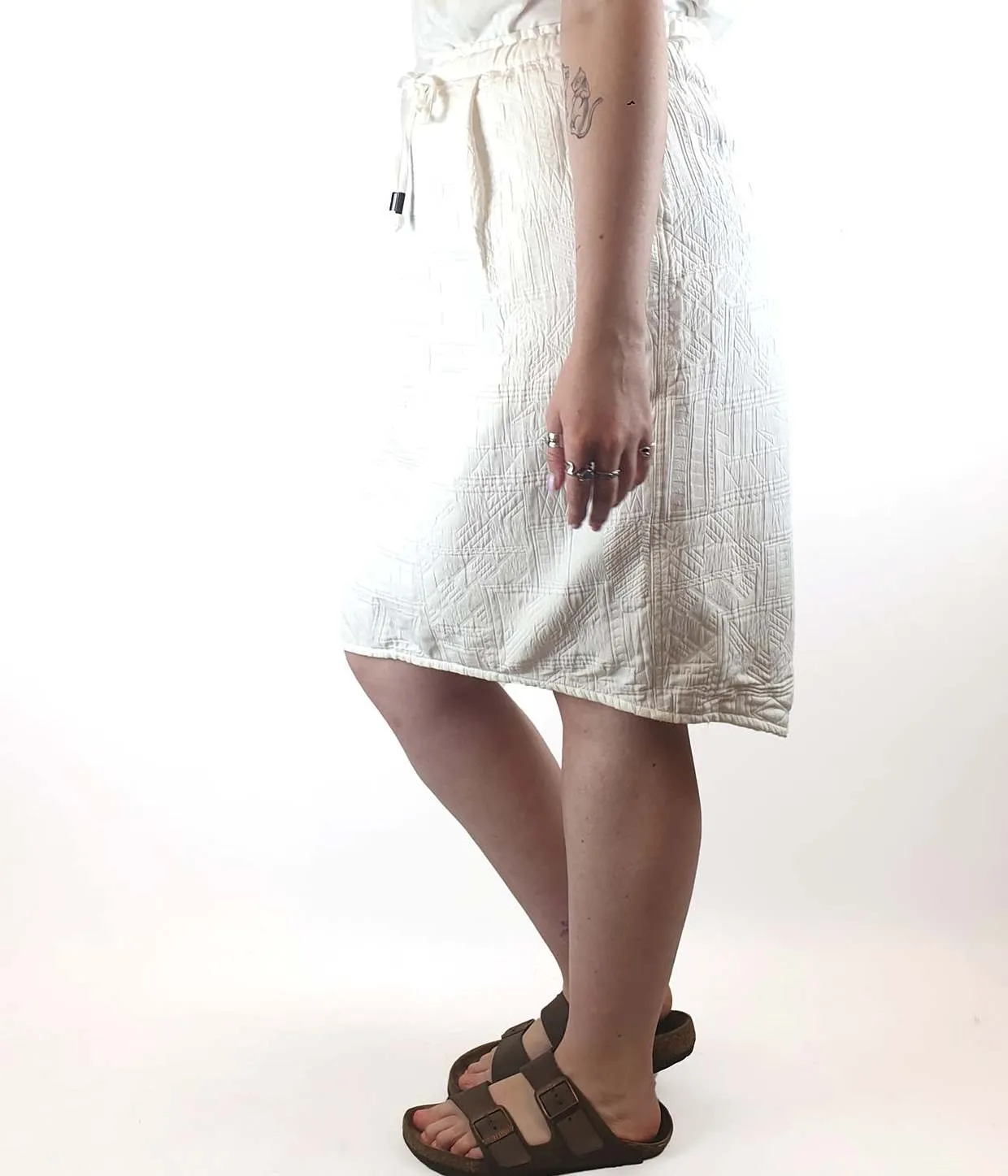 Elk white embossed skirt with drawstring waist size M (best fits 12)