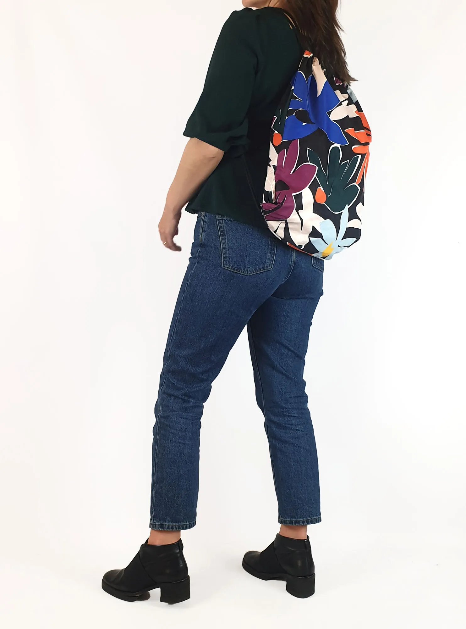 Gorman pretty flower print drawstring backpack (note: inside mark)