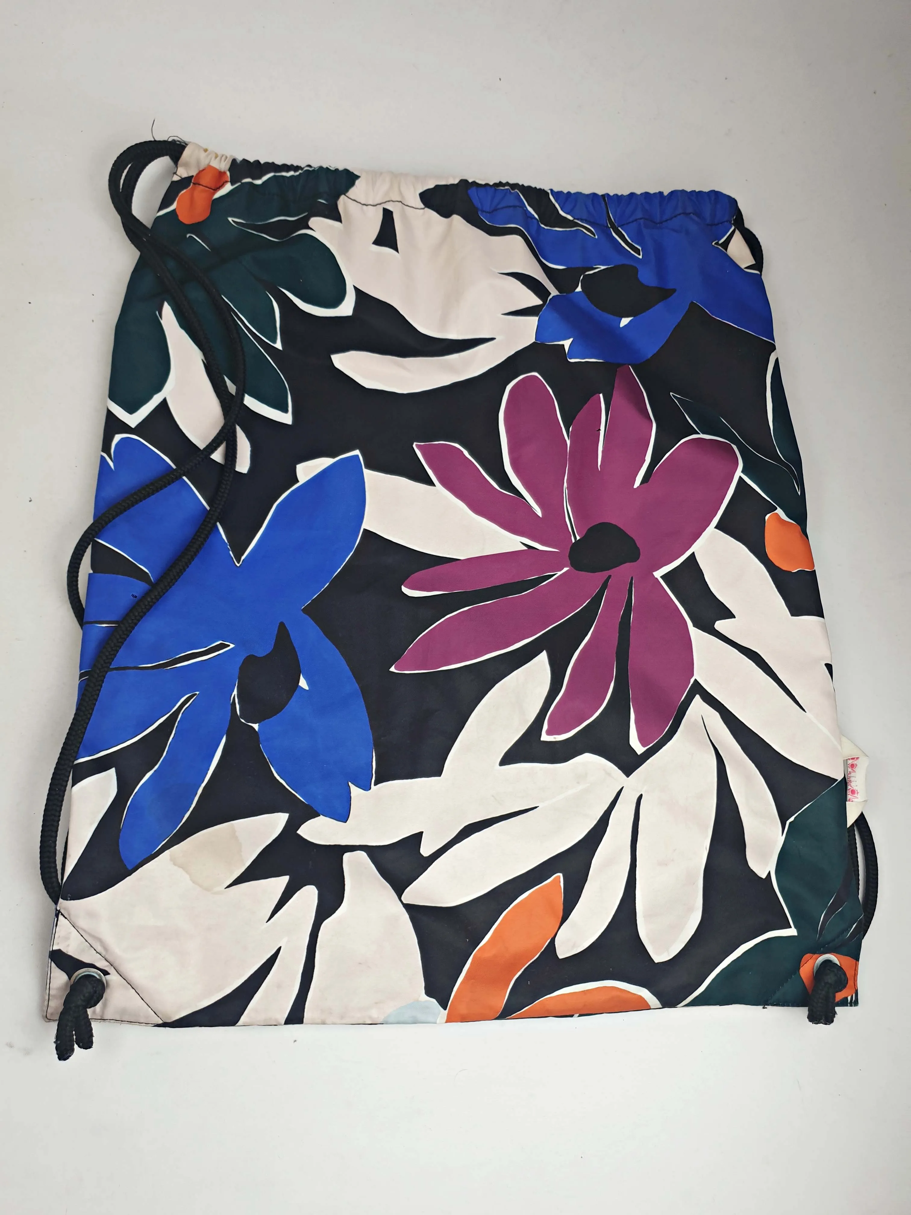Gorman pretty flower print drawstring backpack (note: inside mark)