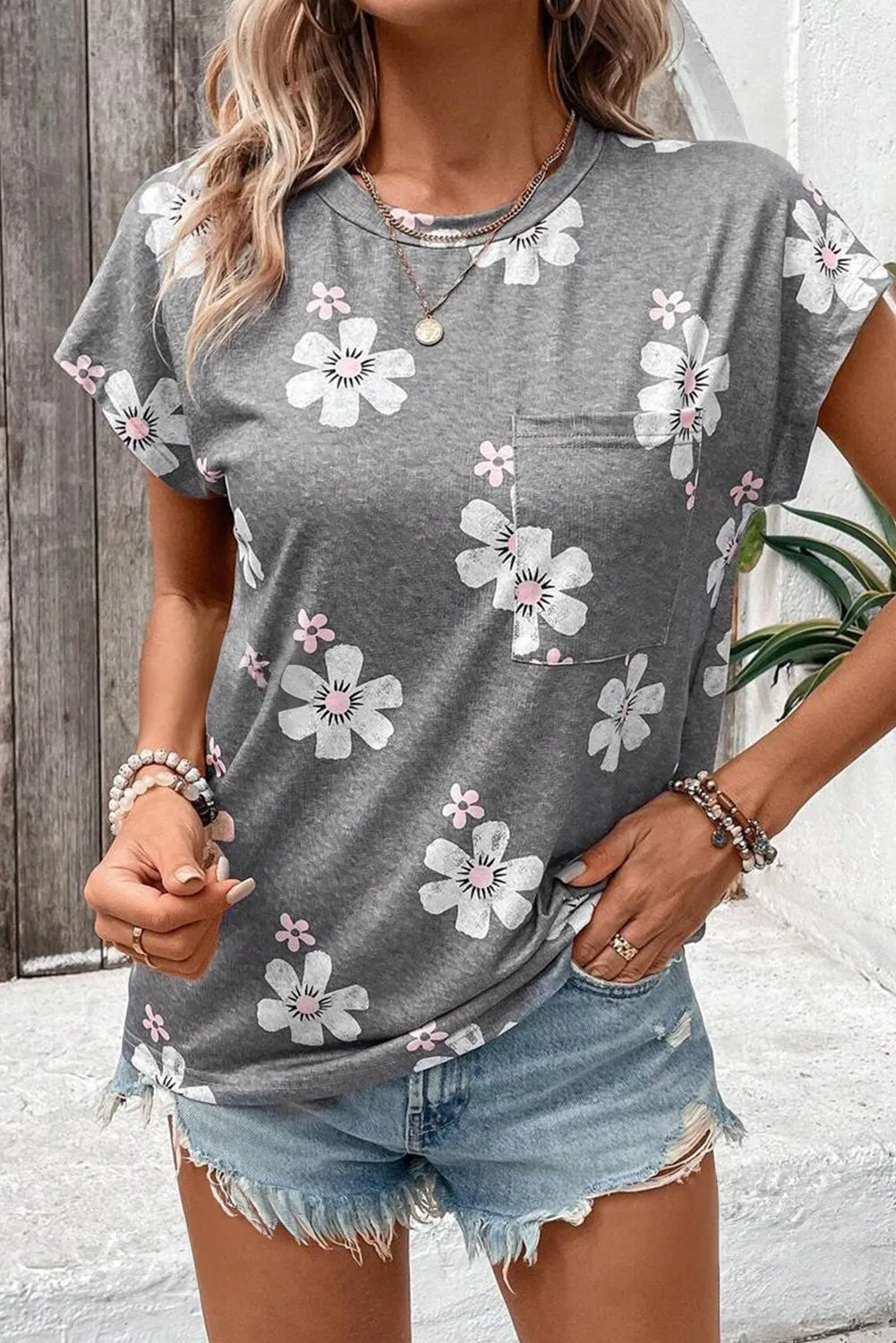 Gray Floral Printed Patch Pocket Round Neck T-shirt