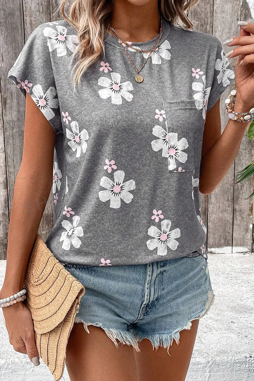 Gray Floral Printed Patch Pocket Round Neck T-shirt