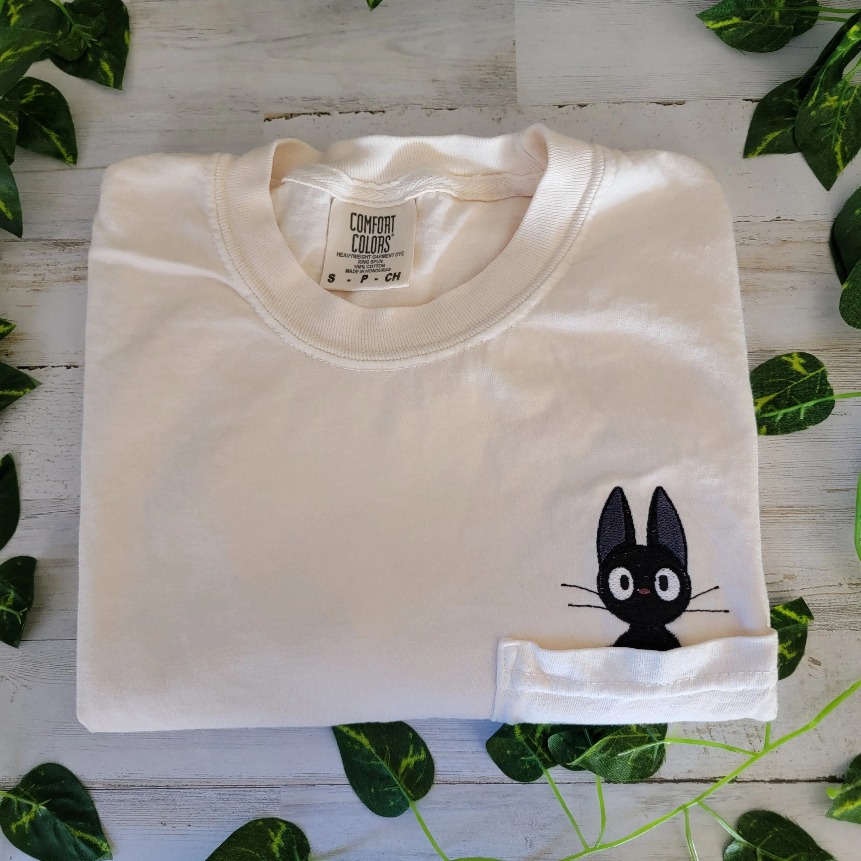 Jiji Cat Pocket Tee