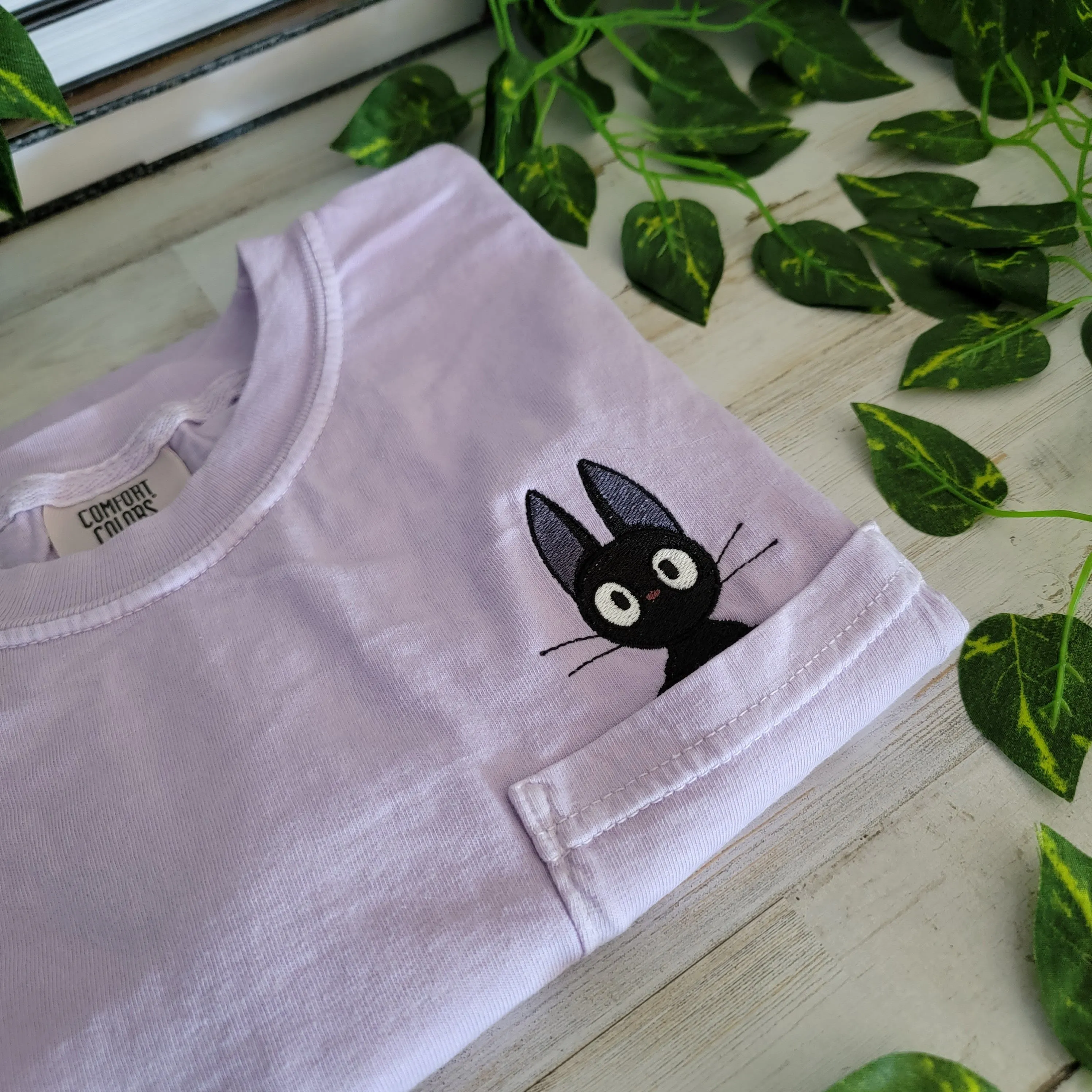 Jiji Cat Pocket Tee
