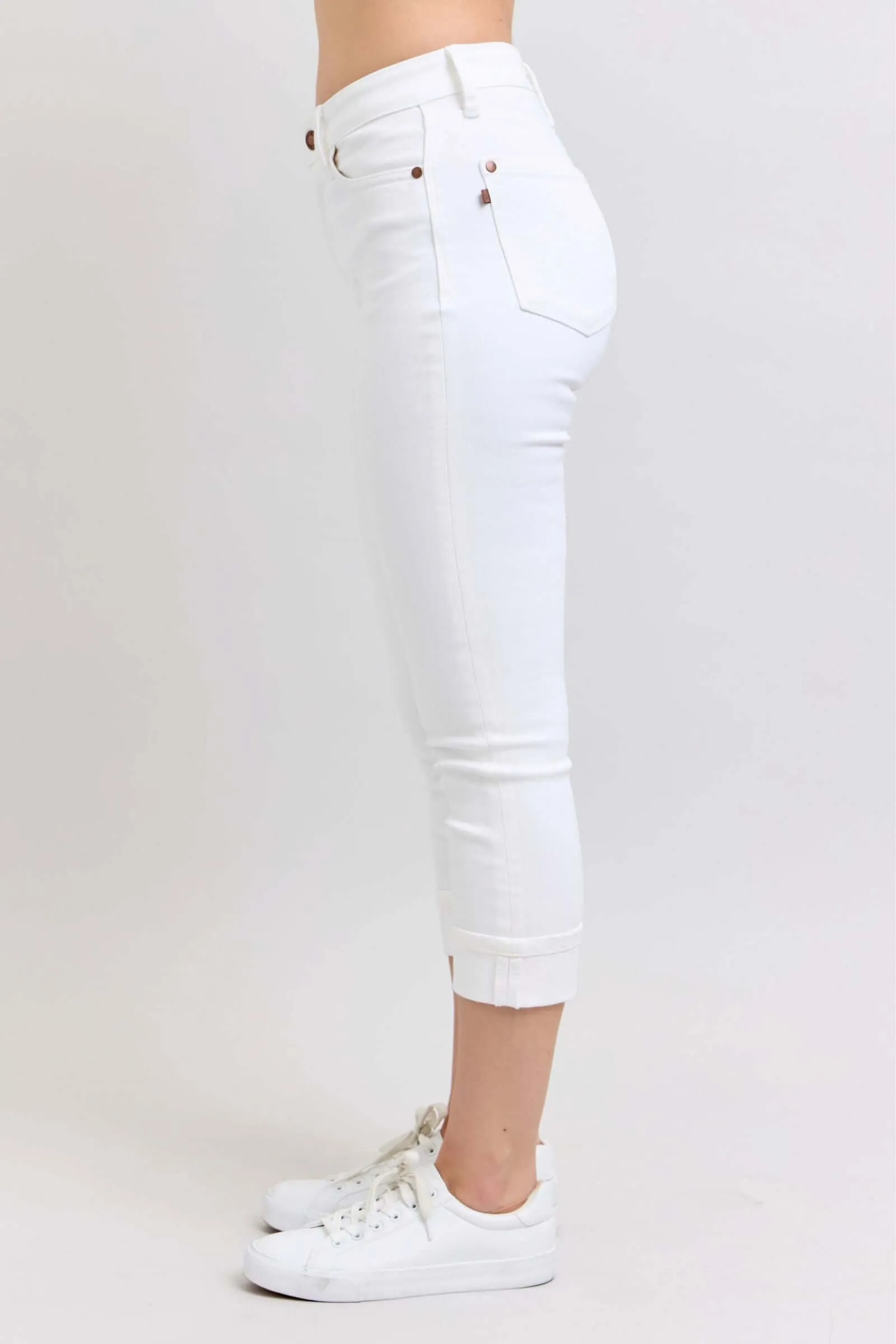 Judy Blue “Classic Cuffed” Mid Rise White Capris