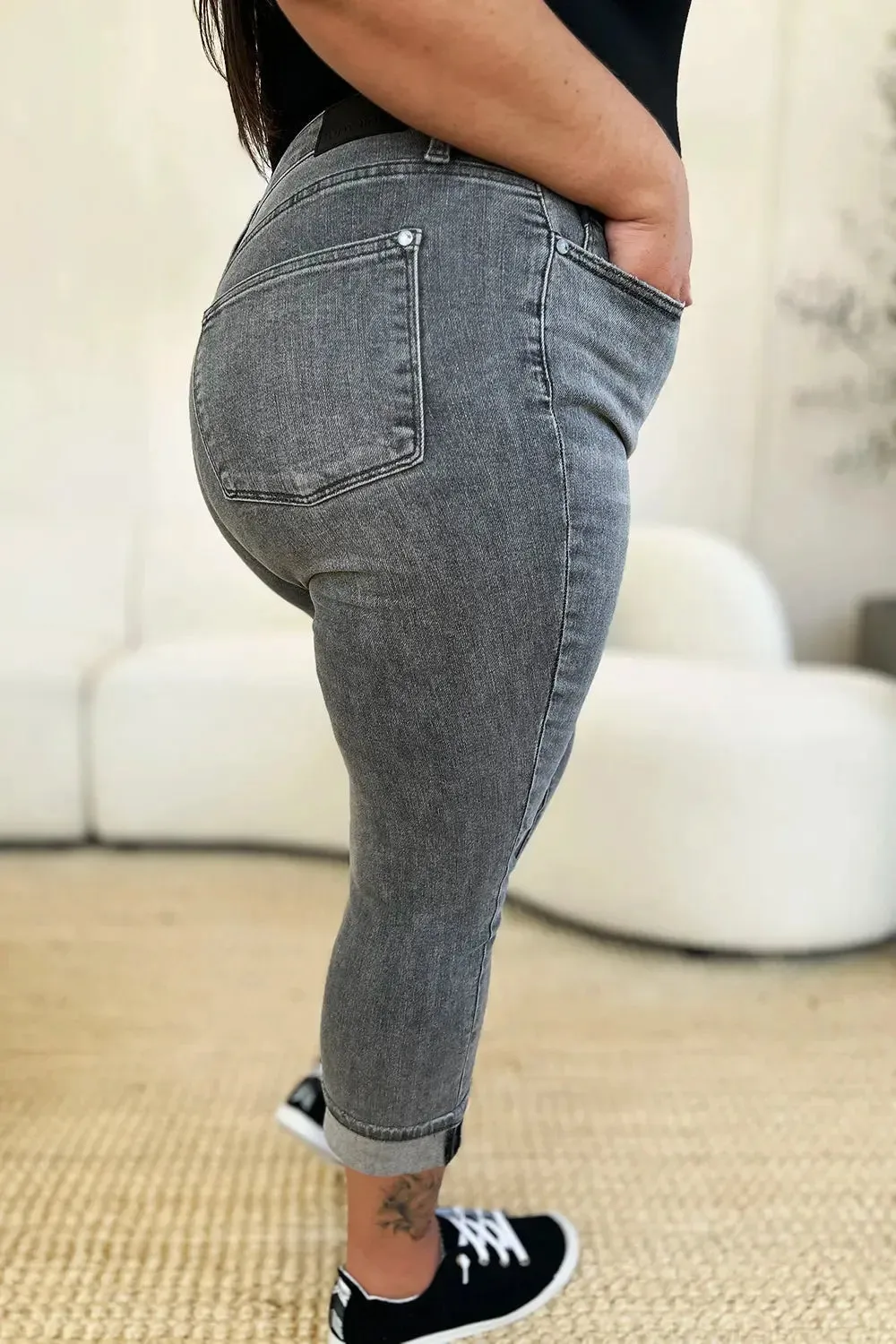 Judy Blue Full Size/Plus Size Button Fly High Waist Cuffed Capris