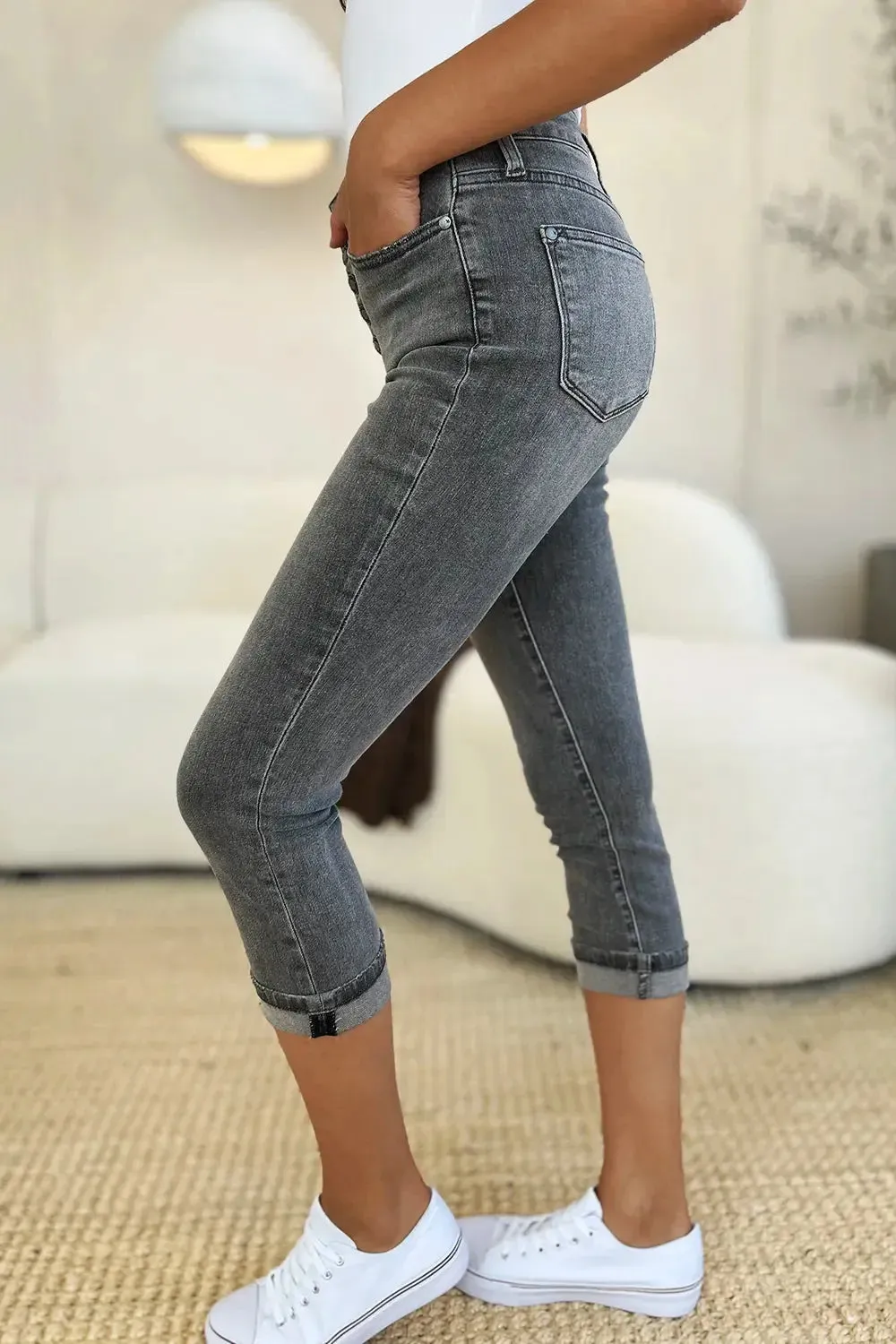 Judy Blue Full Size/Plus Size Button Fly High Waist Cuffed Capris
