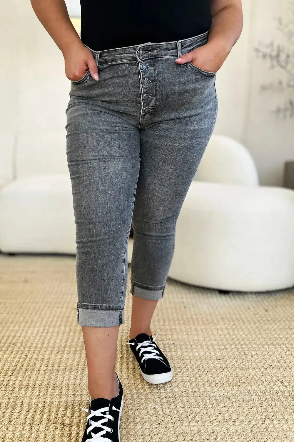Judy Blue Full Size/Plus Size Button Fly High Waist Cuffed Capris