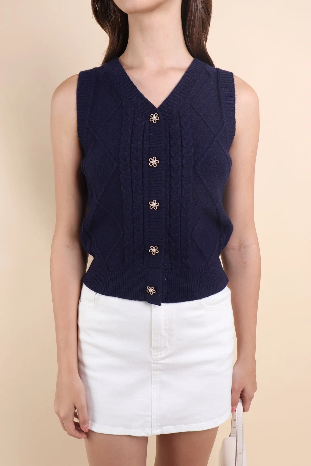 KOBY CABLE KNIT VEST TOP IN NAVY