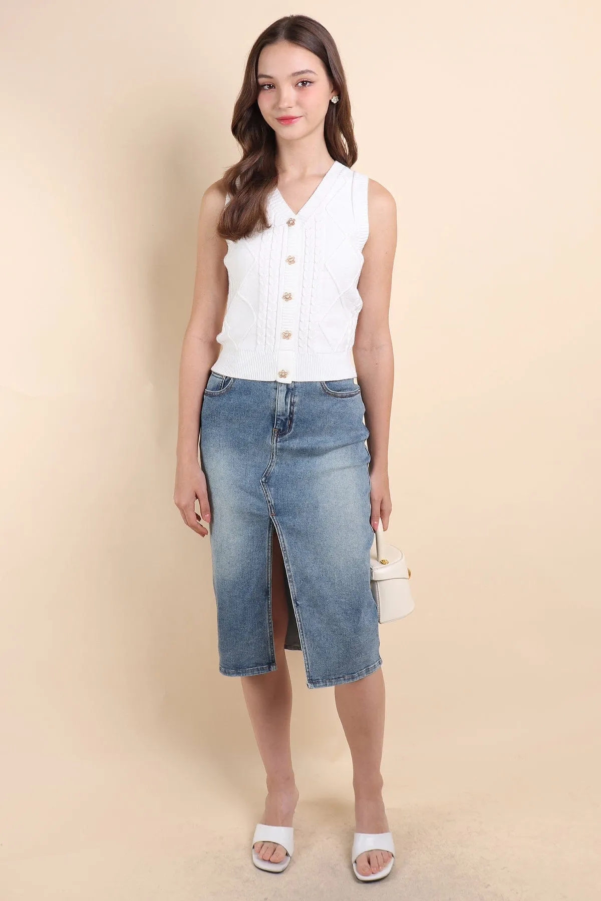 KOBY CABLE KNIT VEST TOP IN WHITE