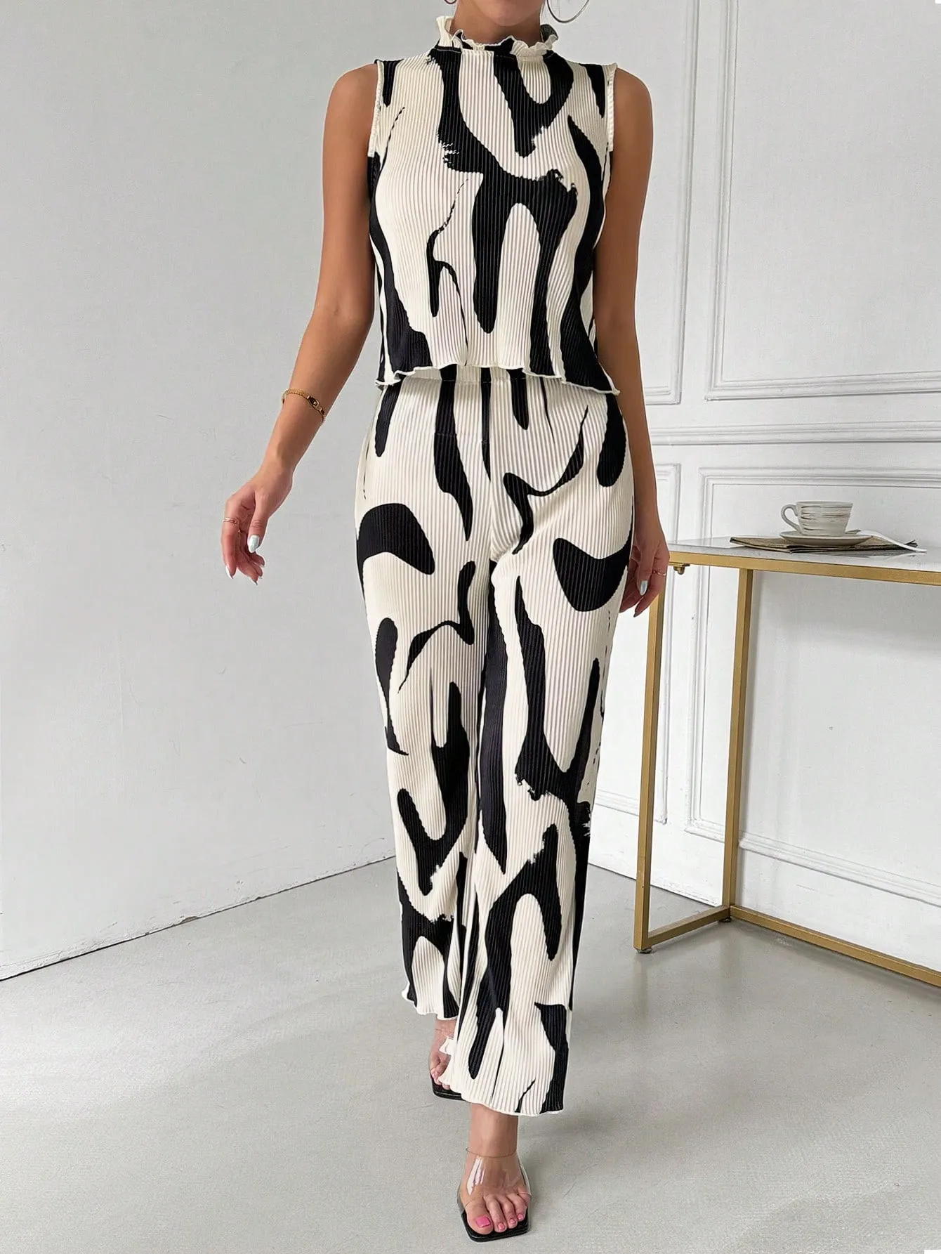 Ladies" Elegant And Sleeveless Vest With Pleated Pants Set, Random Prints