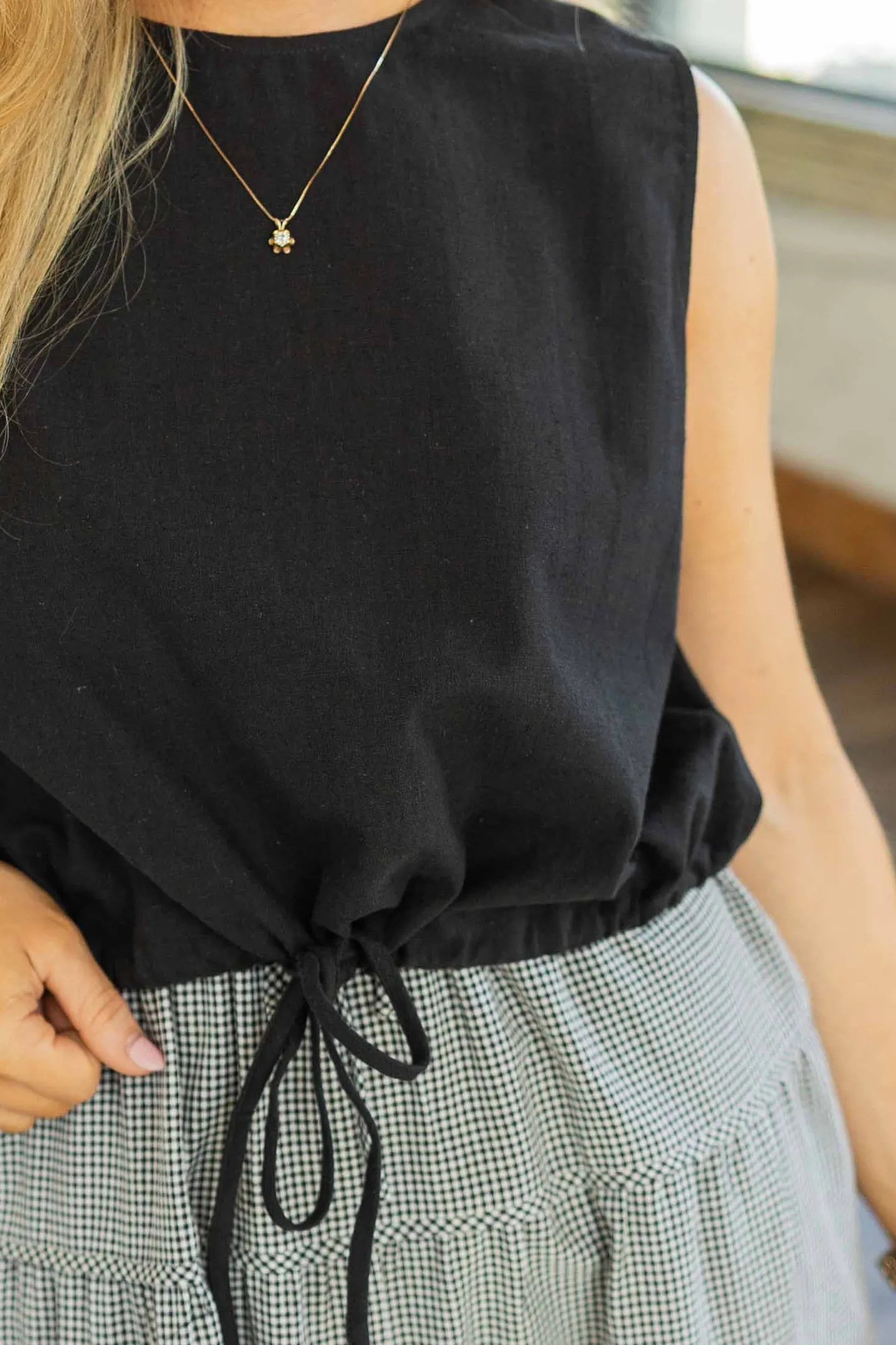 LUCIANA BUBBLE HEM TOP