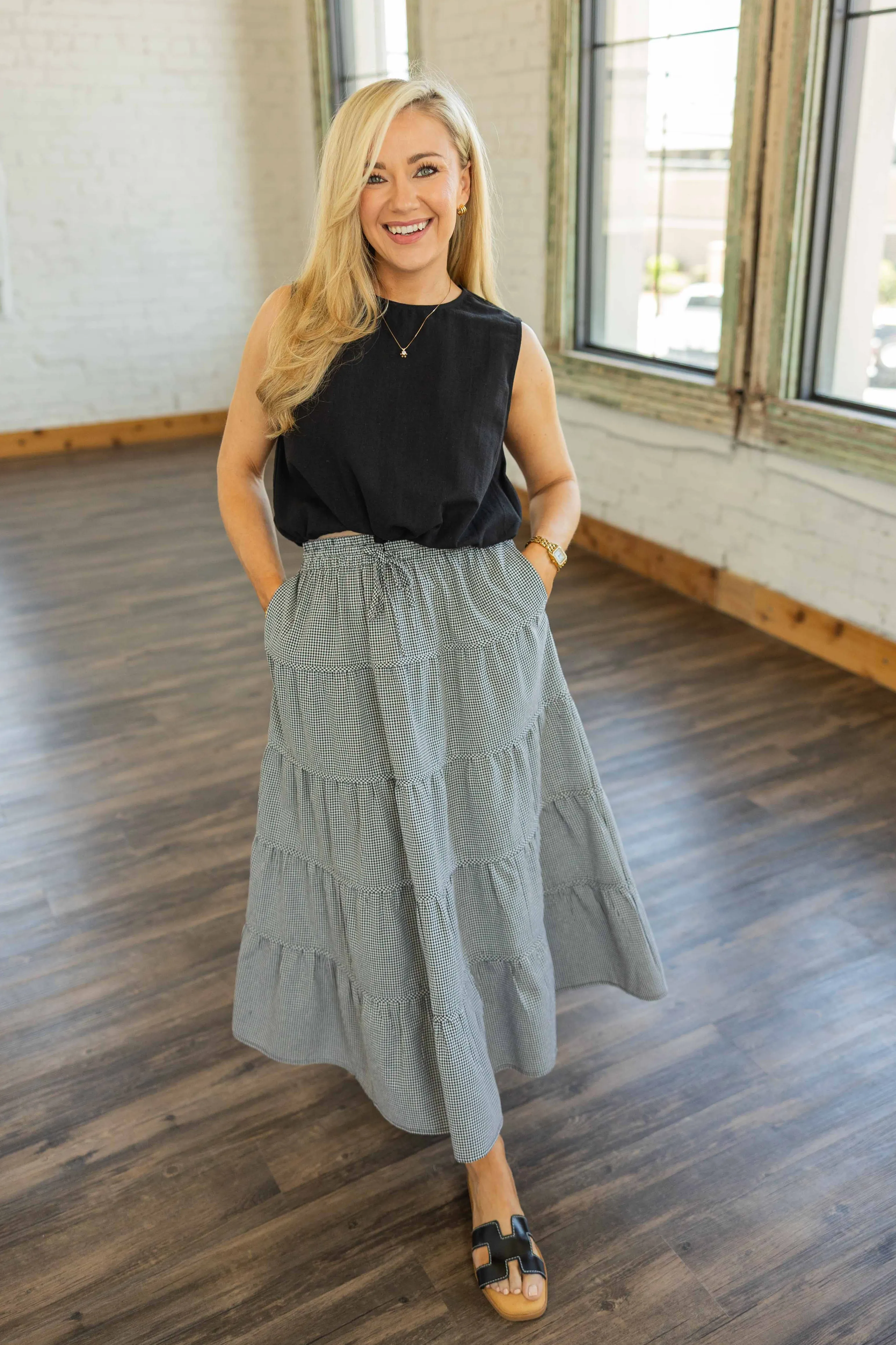 LUCIANA BUBBLE HEM TOP