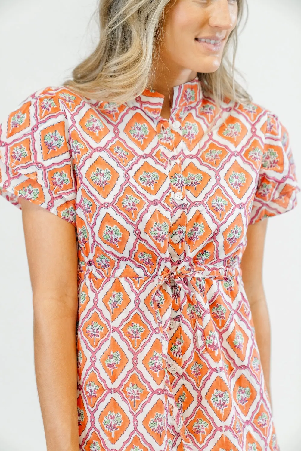 Magnolia Flutter Mini | Nectarine