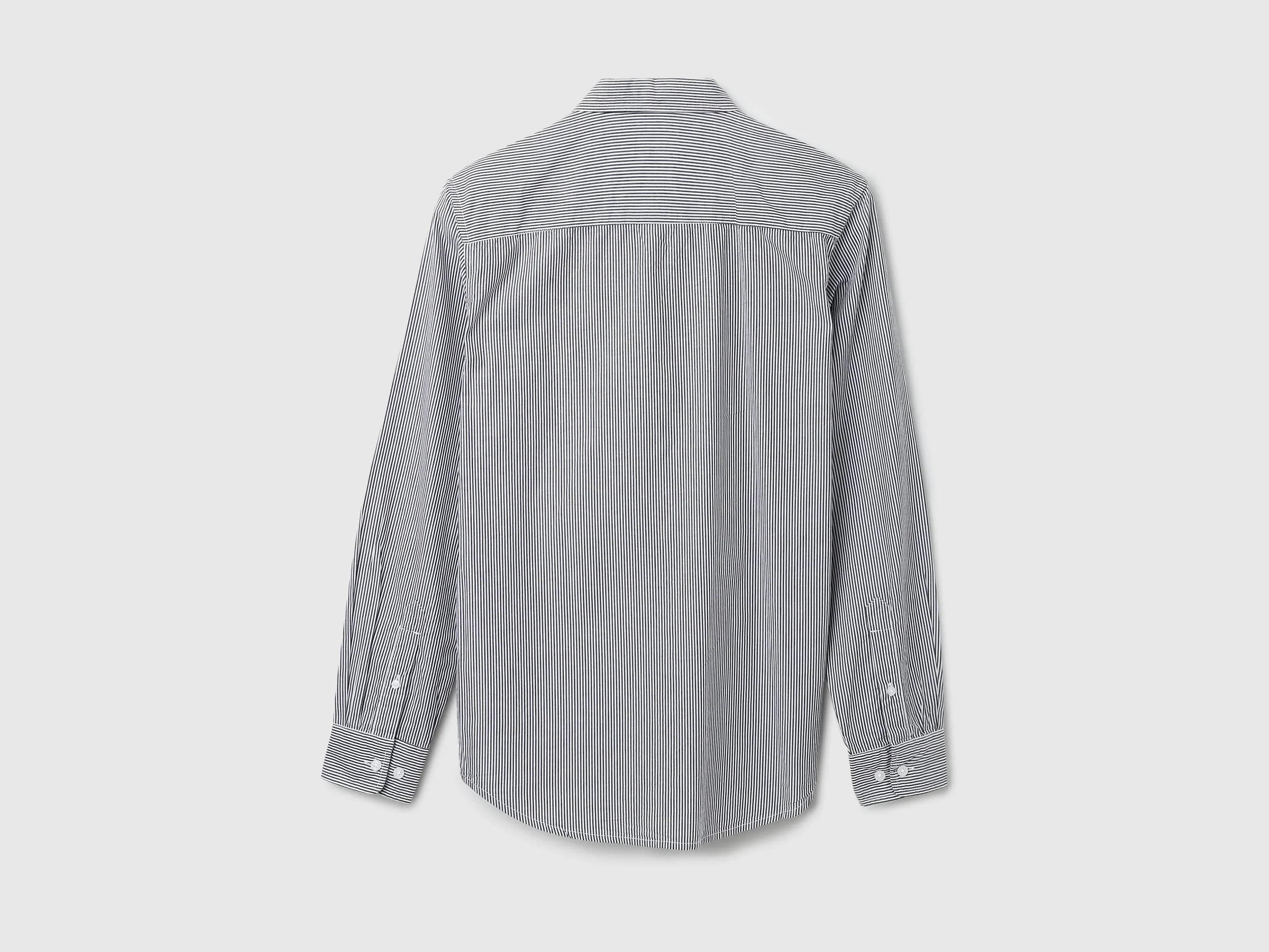 Men Striped Button-Down Collar Shirt