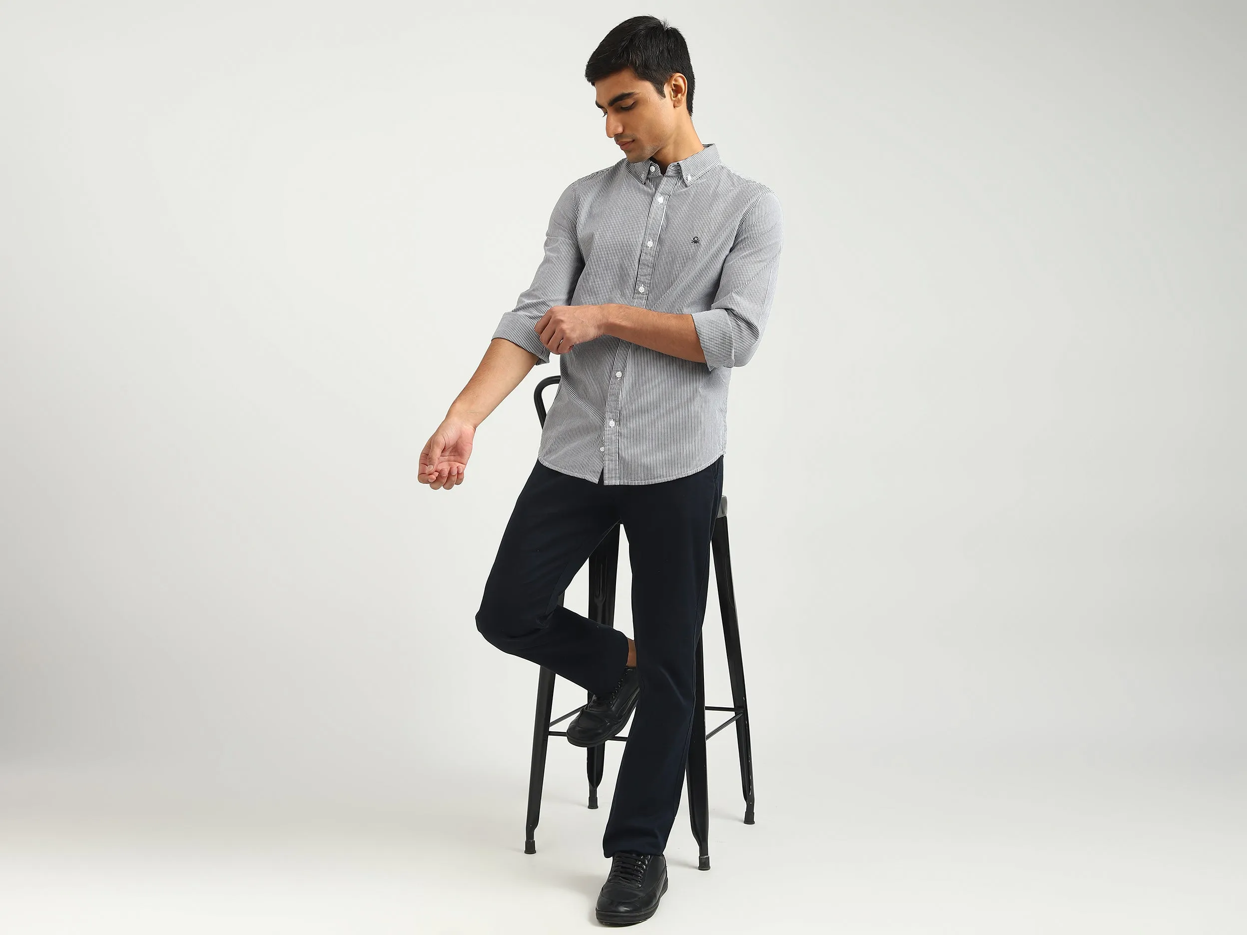 Men Striped Button-Down Collar Shirt