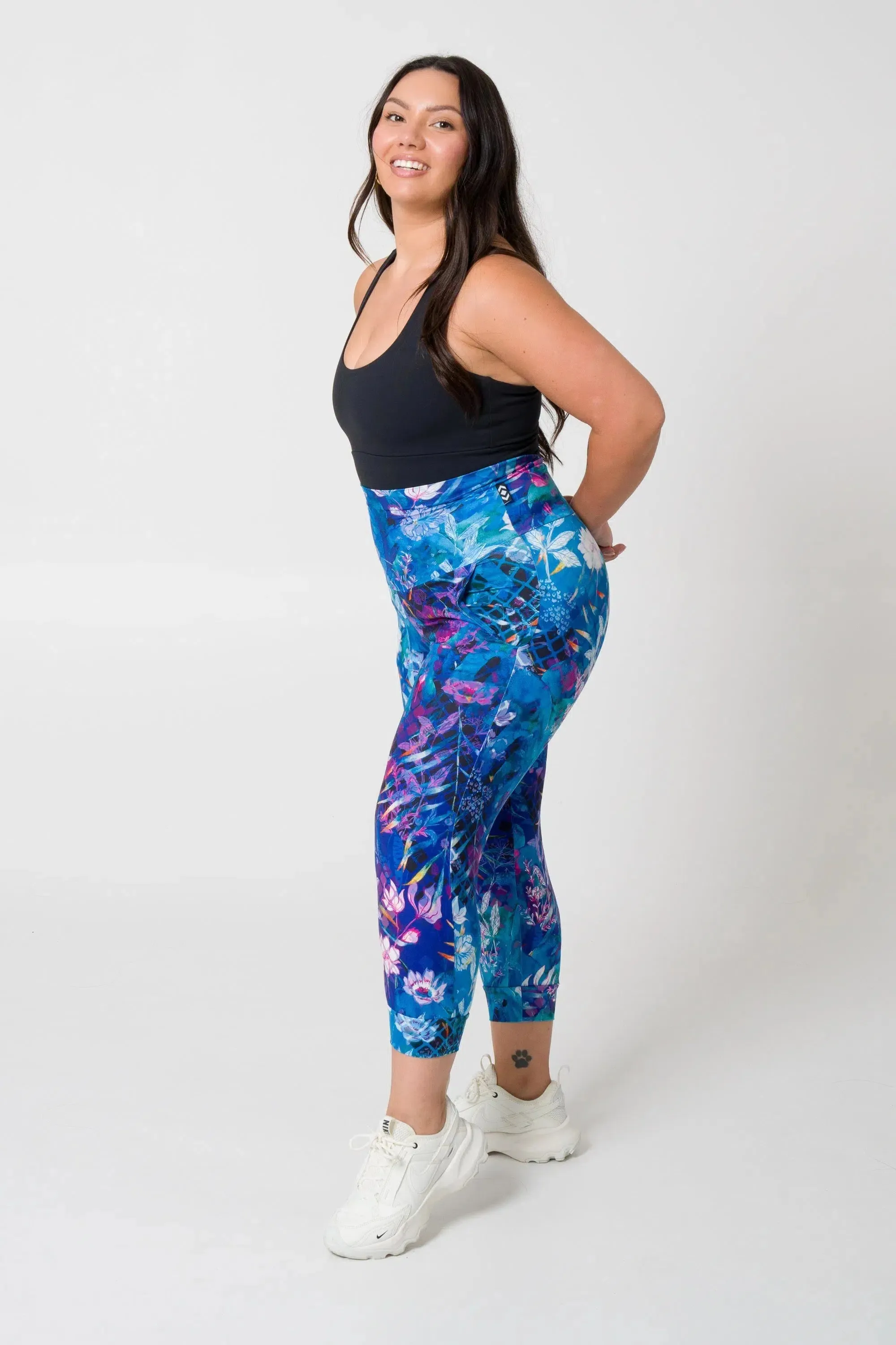 Mermaid Mafia Soft To Touch - Jogger Capris W/ Pockets