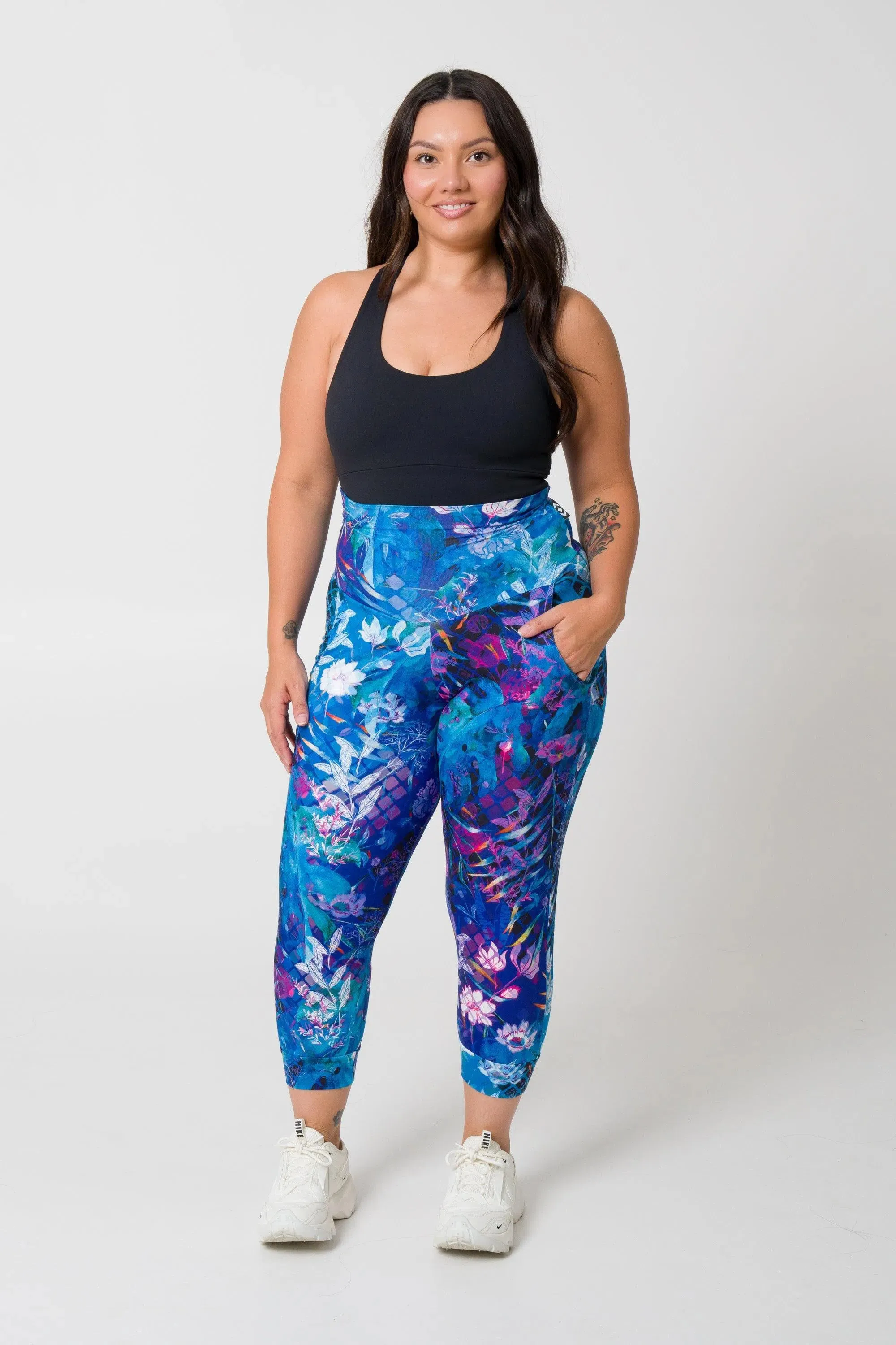 Mermaid Mafia Soft To Touch - Jogger Capris W/ Pockets