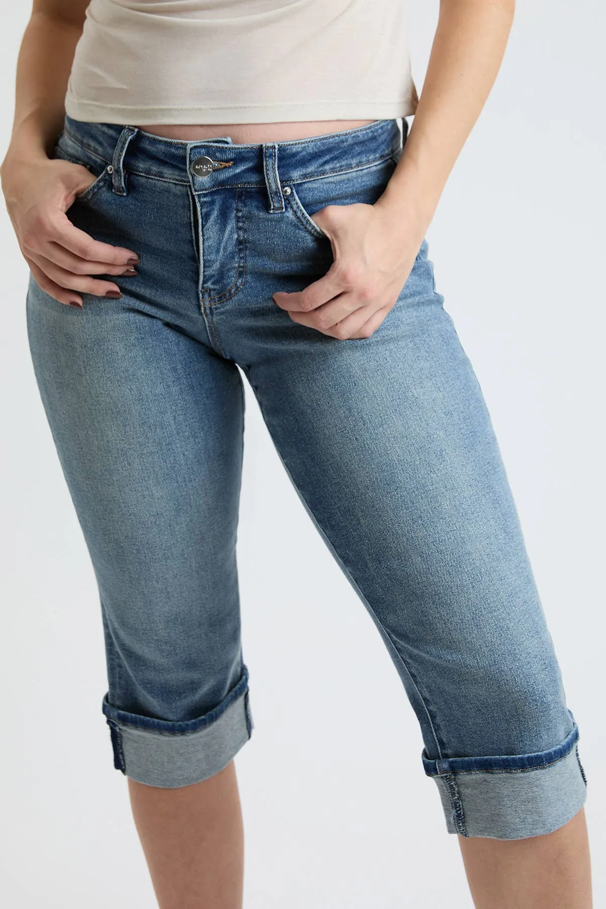 Mid Rise Premium Stretch Essential Cuff Capri
