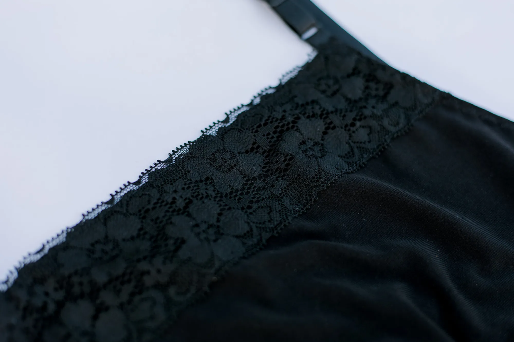 Modest Lacey Cropped Cami in Black