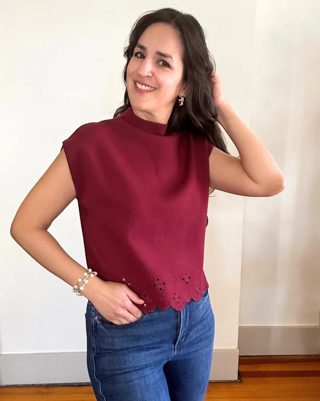 Mona Sleeveless Sweater Top | Garnet