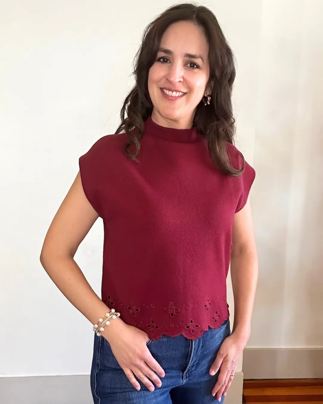 Mona Sleeveless Sweater Top | Garnet