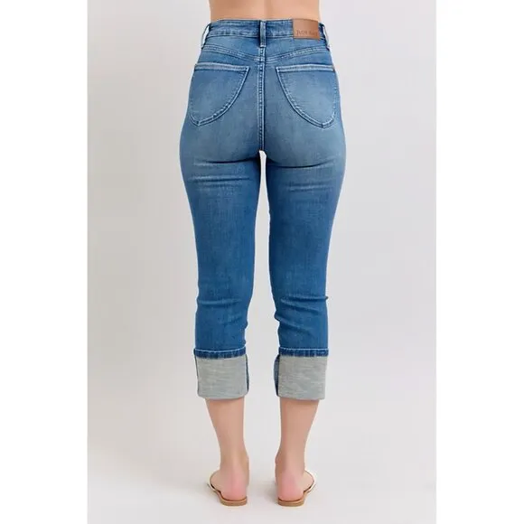 NWT Judy Blue Tummy Control Cuffed Capris, Cuff or Uncuff, Shield Back Pockets