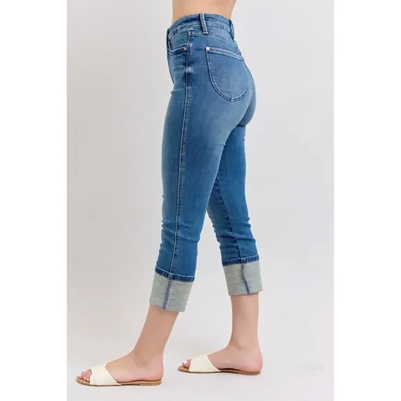 NWT Judy Blue Tummy Control Cuffed Capris, Cuff or Uncuff, Shield Back Pockets