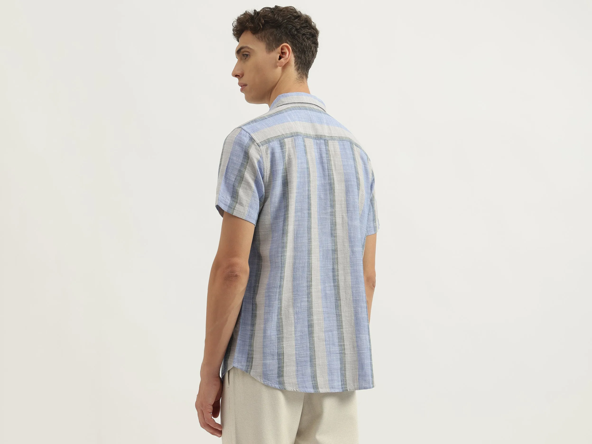 Regular Fit Spread Collar Striped Shirts