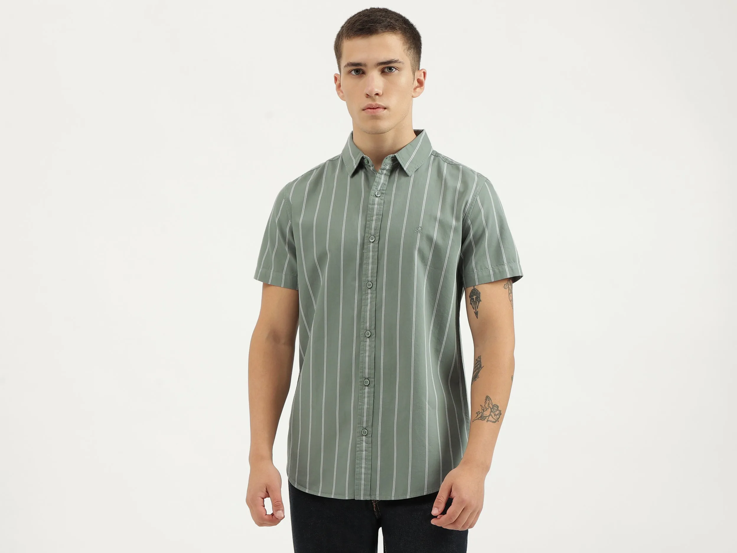 Regular Fit Spread Collar Striped Shirts