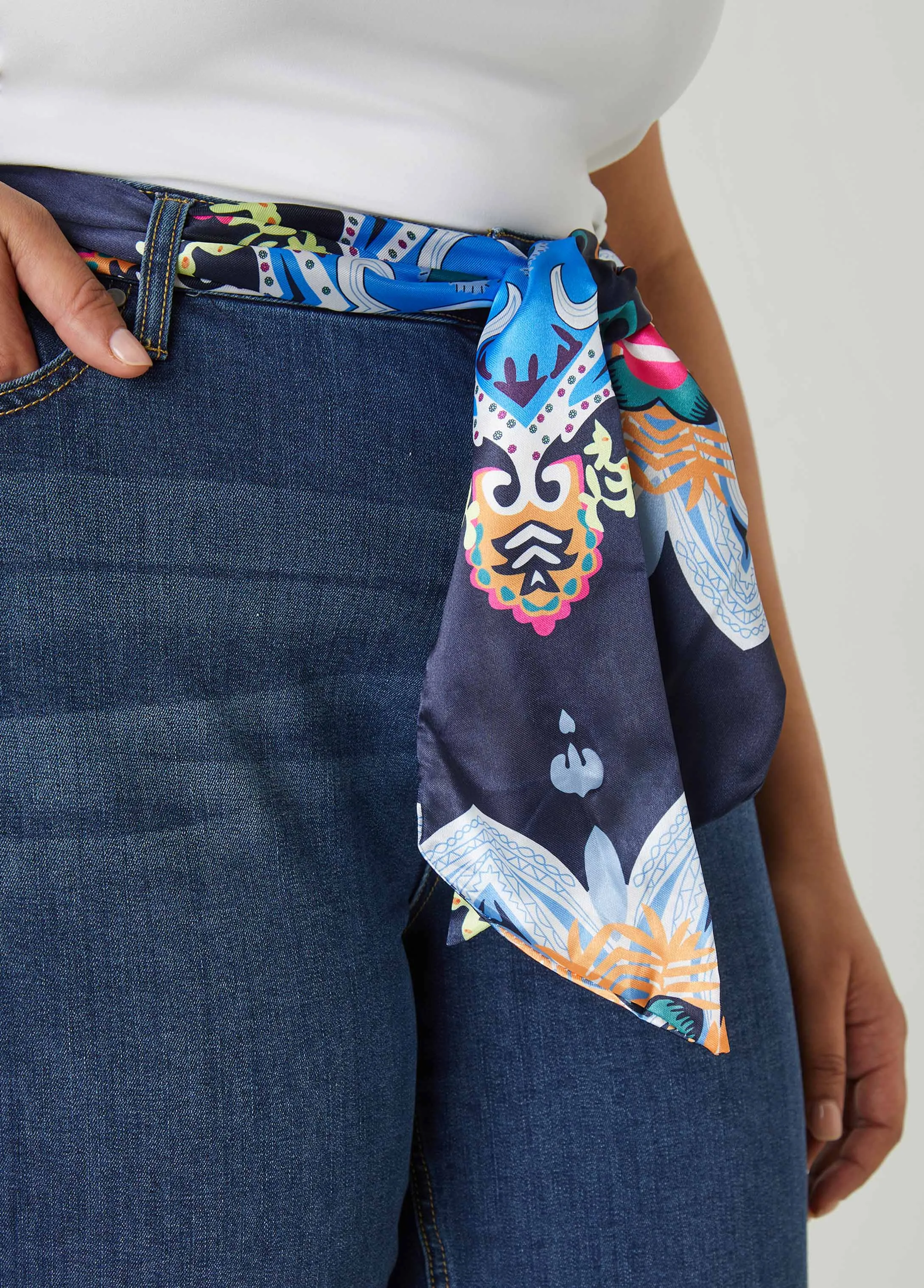 Scarf Belt Denim Capris