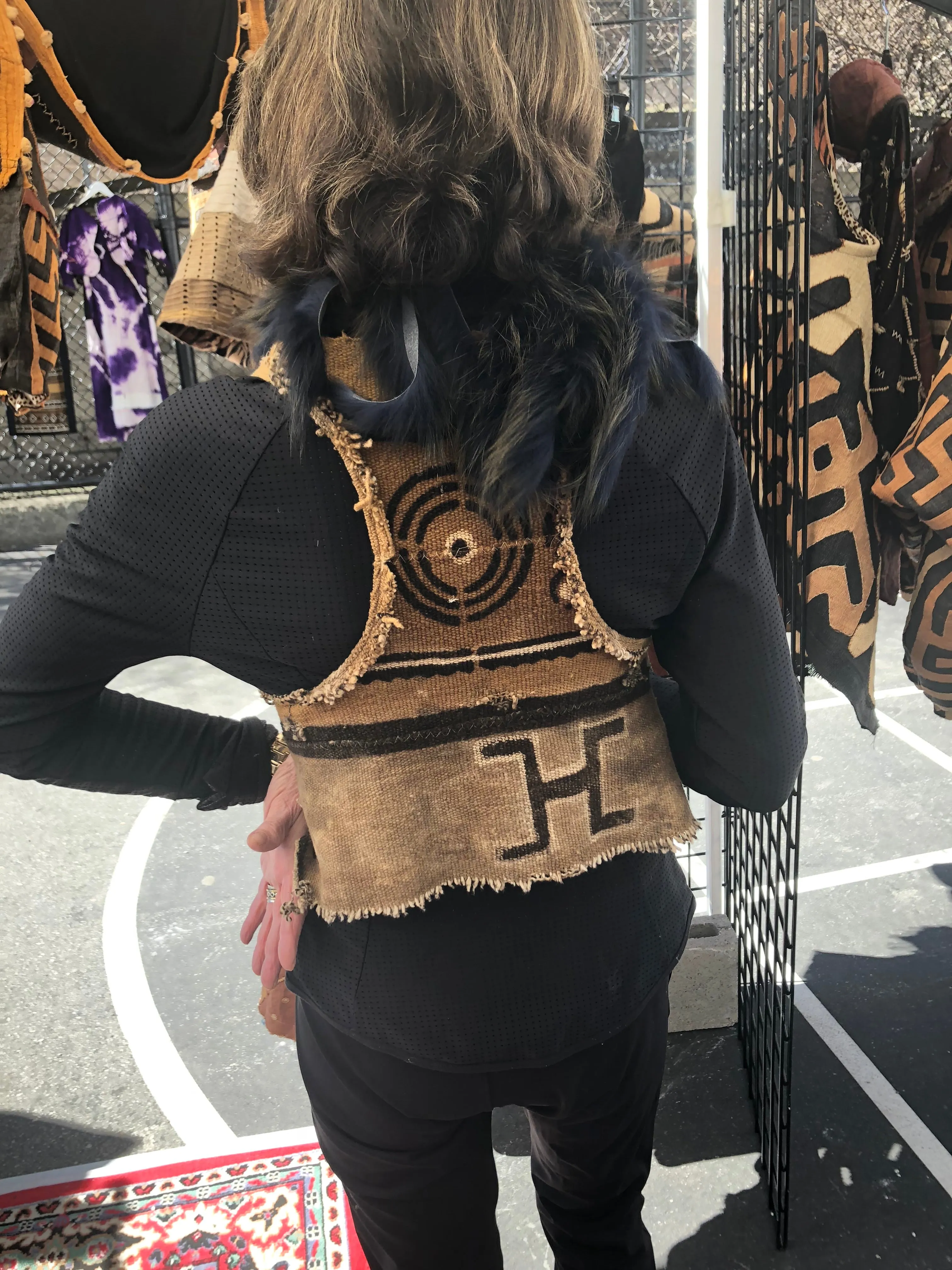 Short Upside Vest