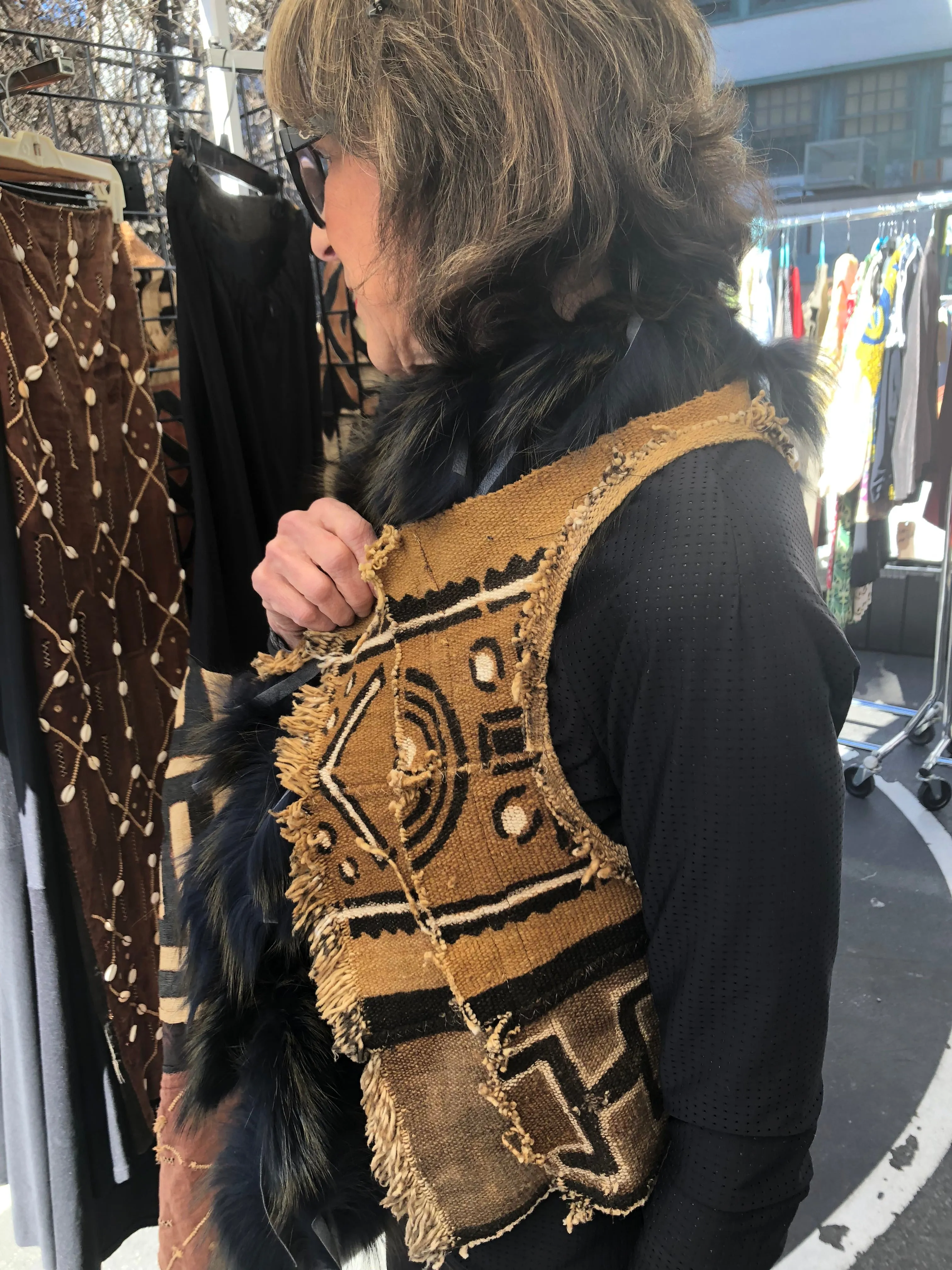 Short Upside Vest