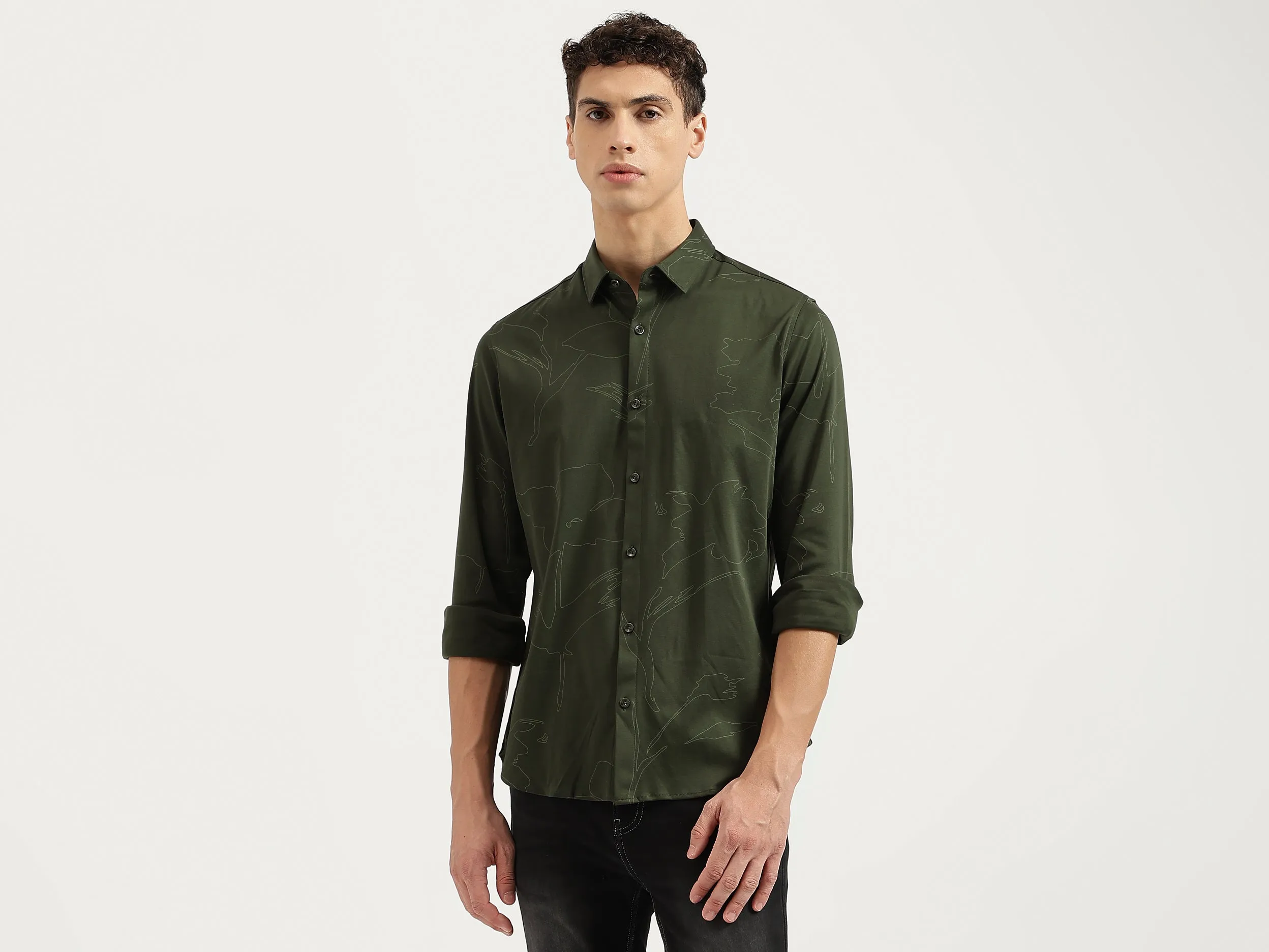 Slim Fit Spread Collar Printed Shirts