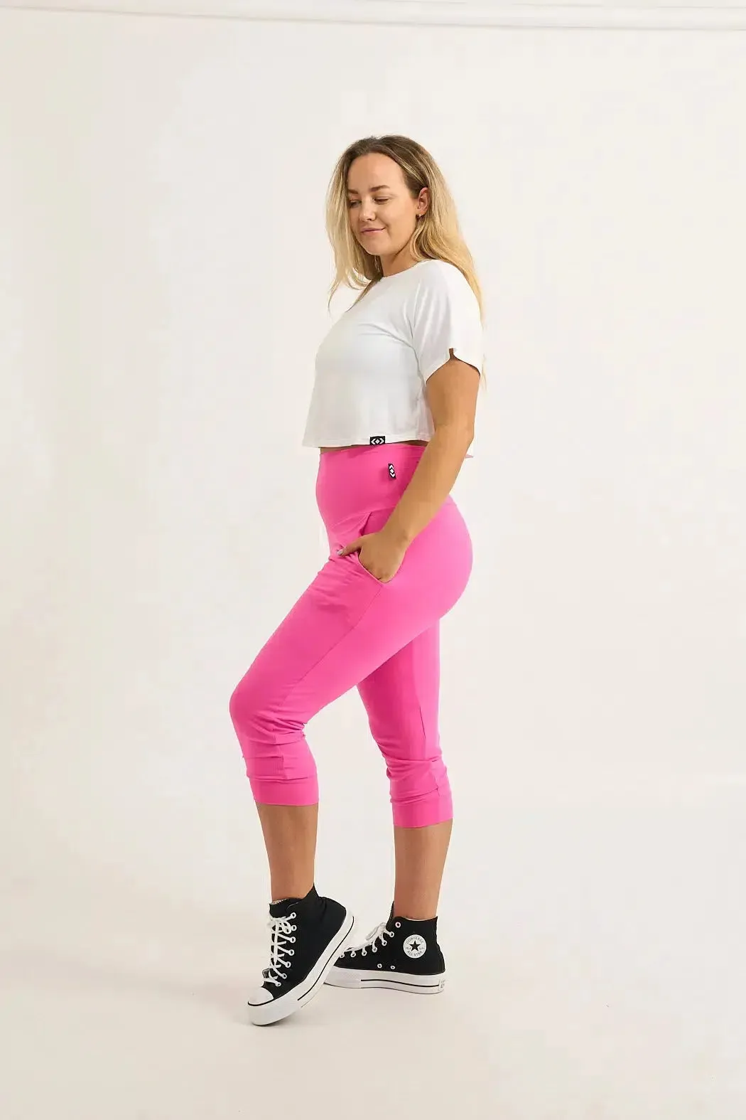 Soft To Touch Jogger Capris W/ Pockets - Candy Pink