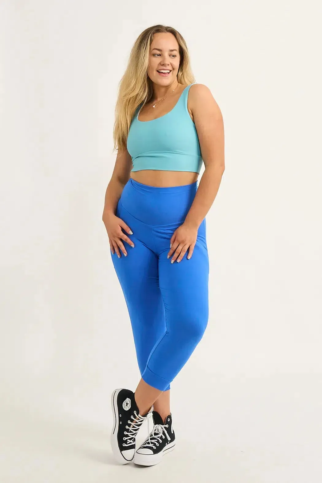 Soft To Touch Jogger Capris W/ Pockets - Electric Blue