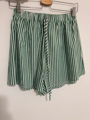Striped Cotton Shorts Green / White