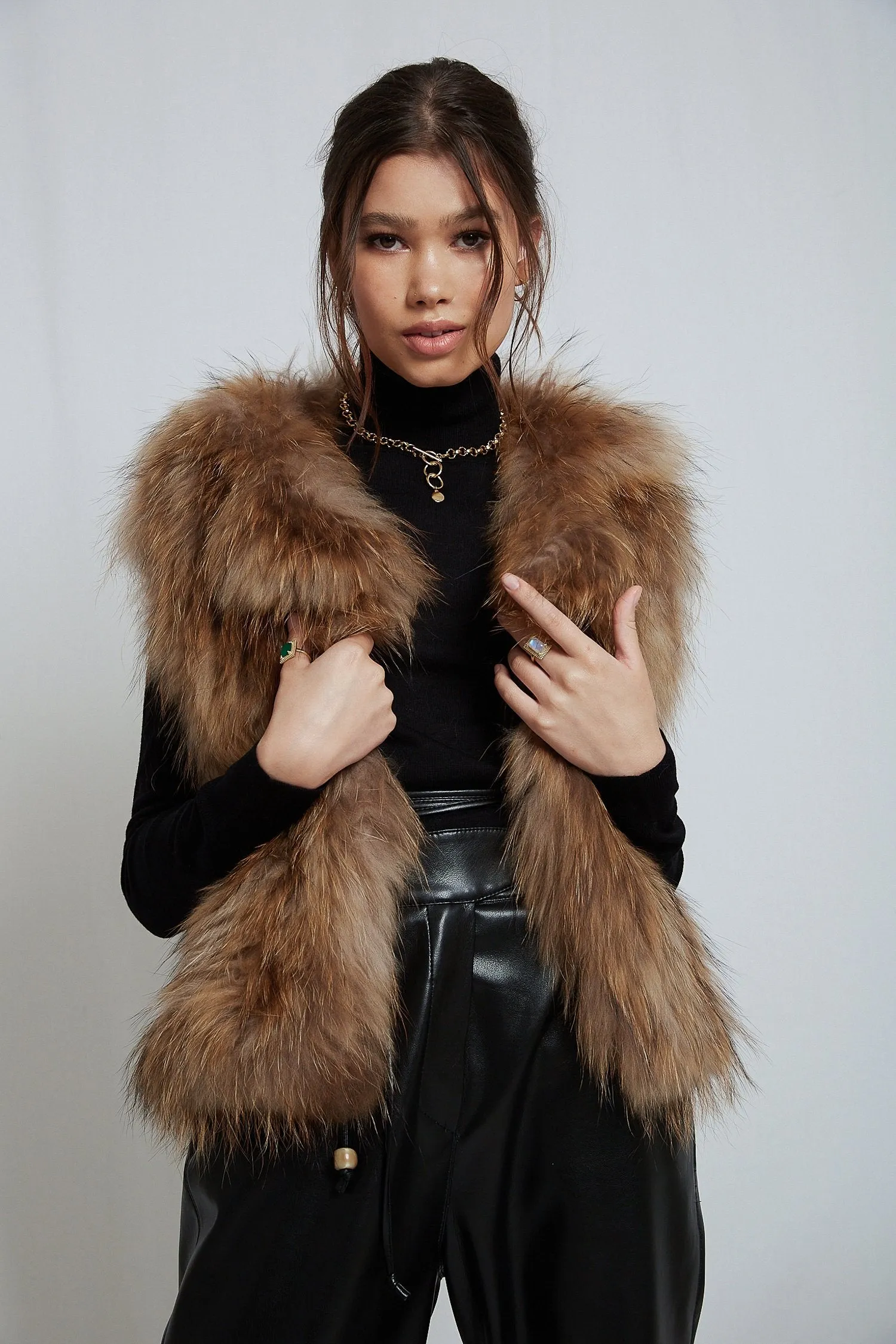 Sylvie Cropped Fur Vest in Natural