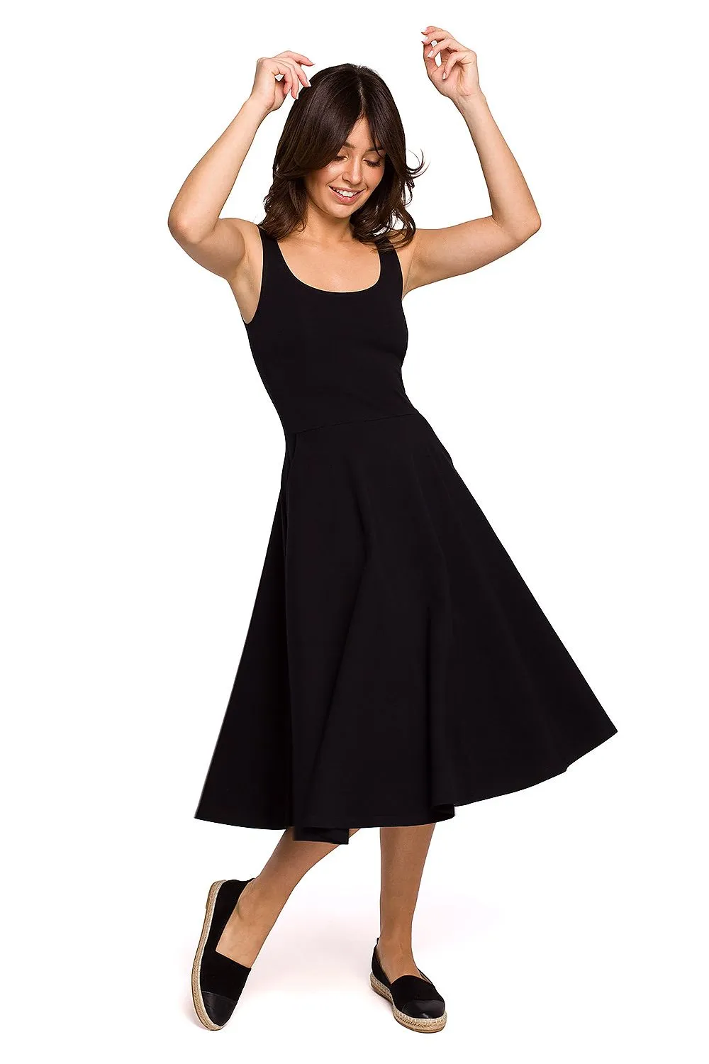 Wavy Flared Pocket Dress