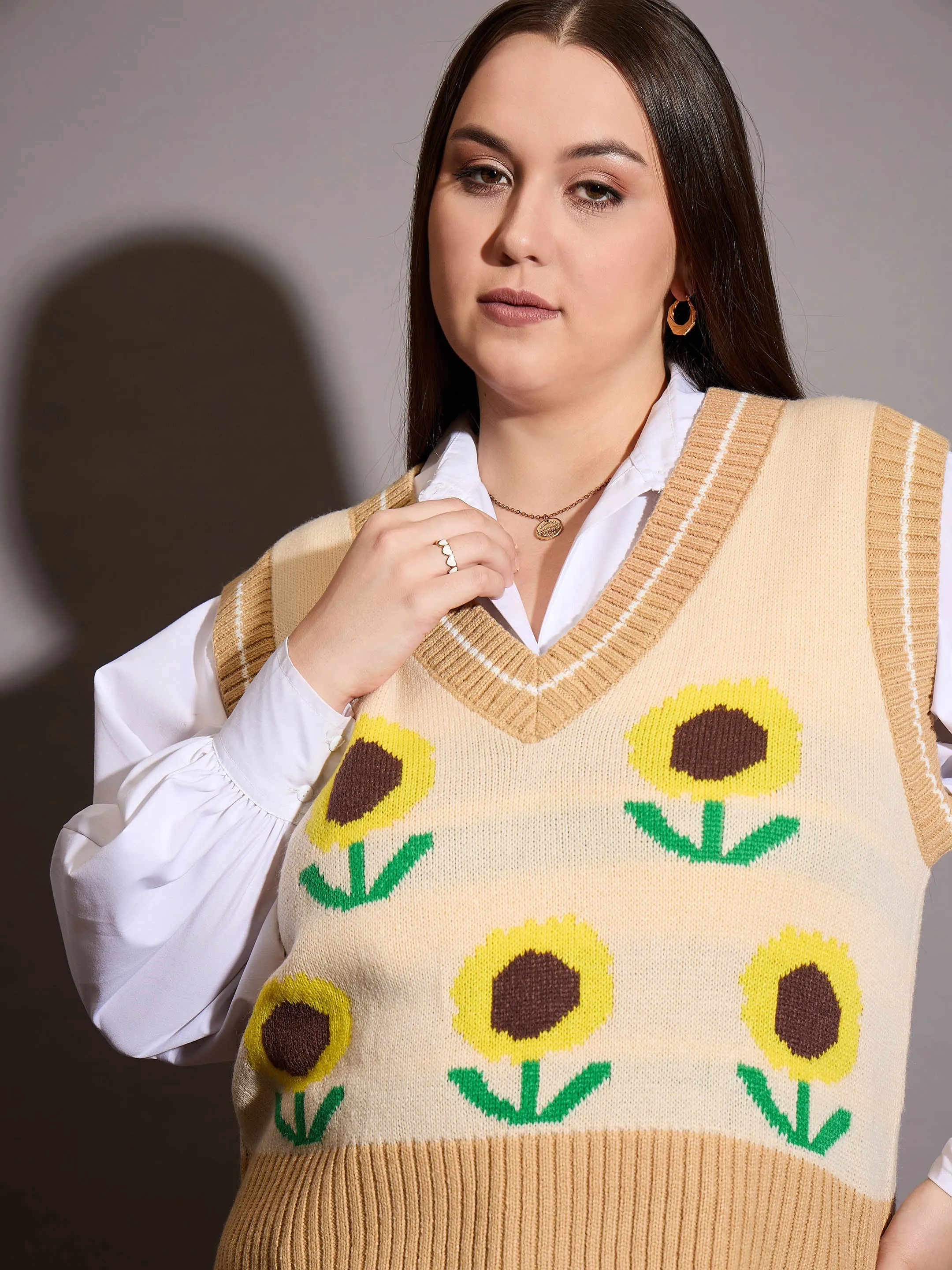 Women Beige Floral V-Neck Sweater Vest