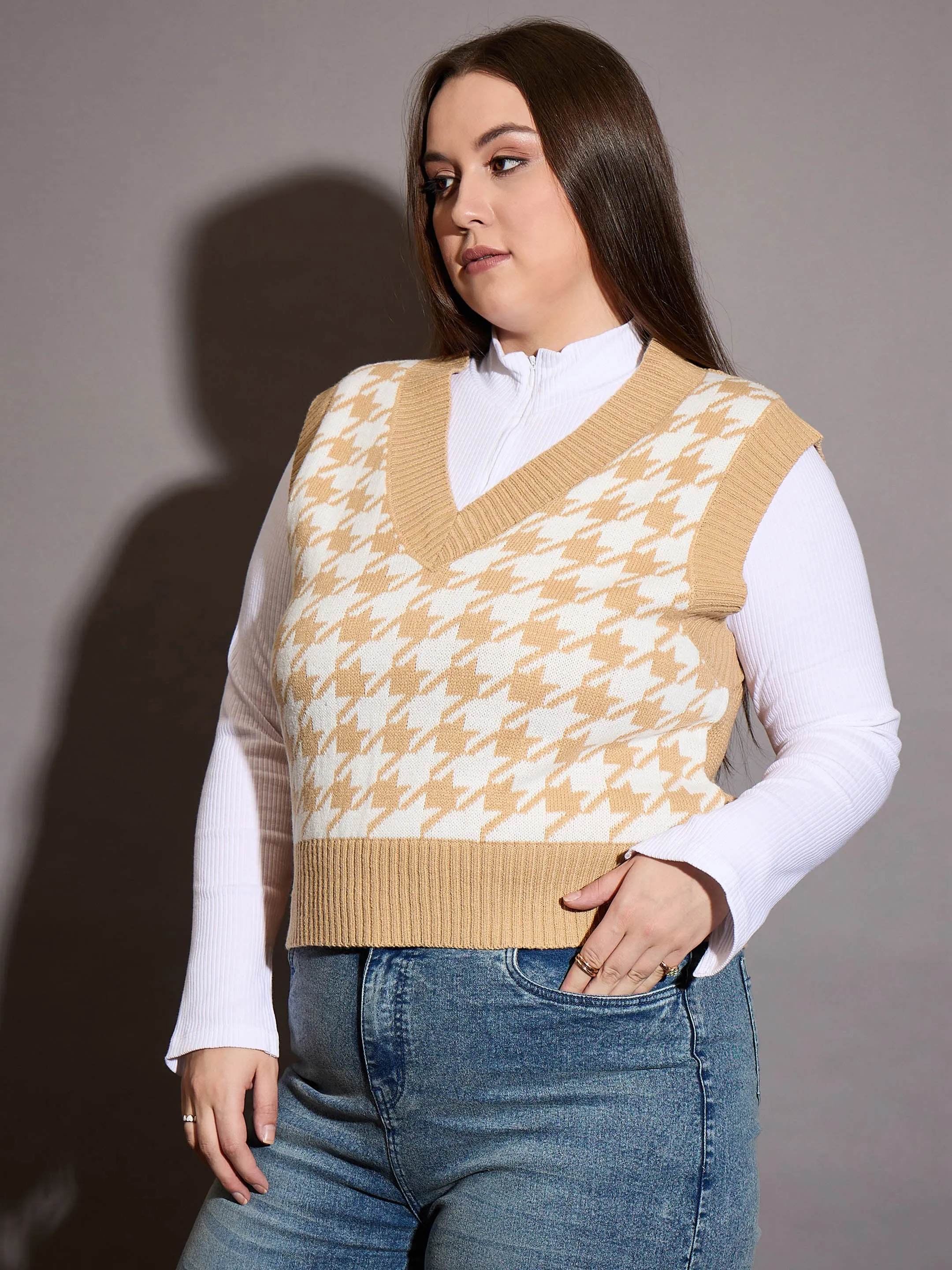 Women Brown Houndstooth V-Neck Sweater Vest