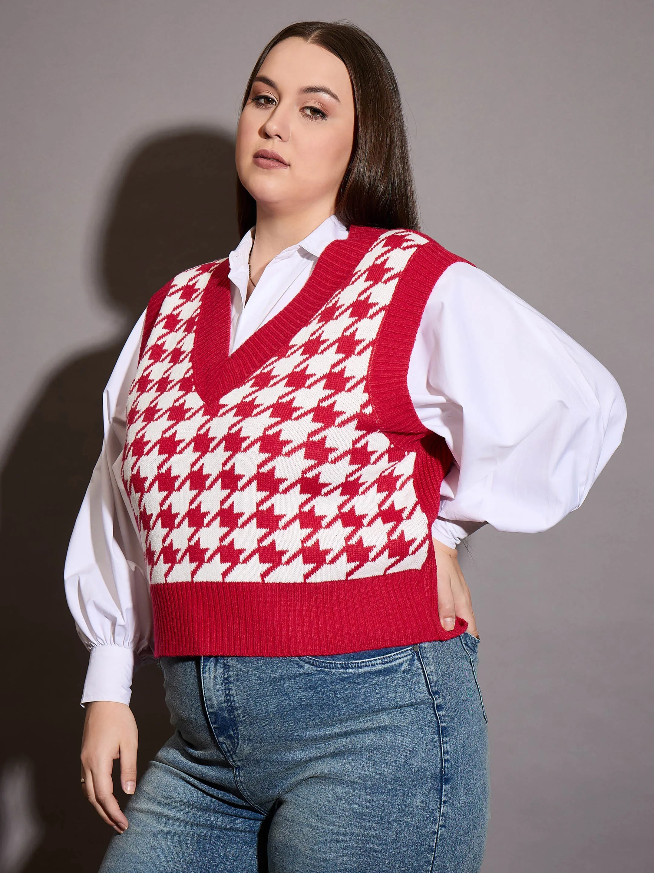 Women Red Houndstooth V-Neck Sweater Vest