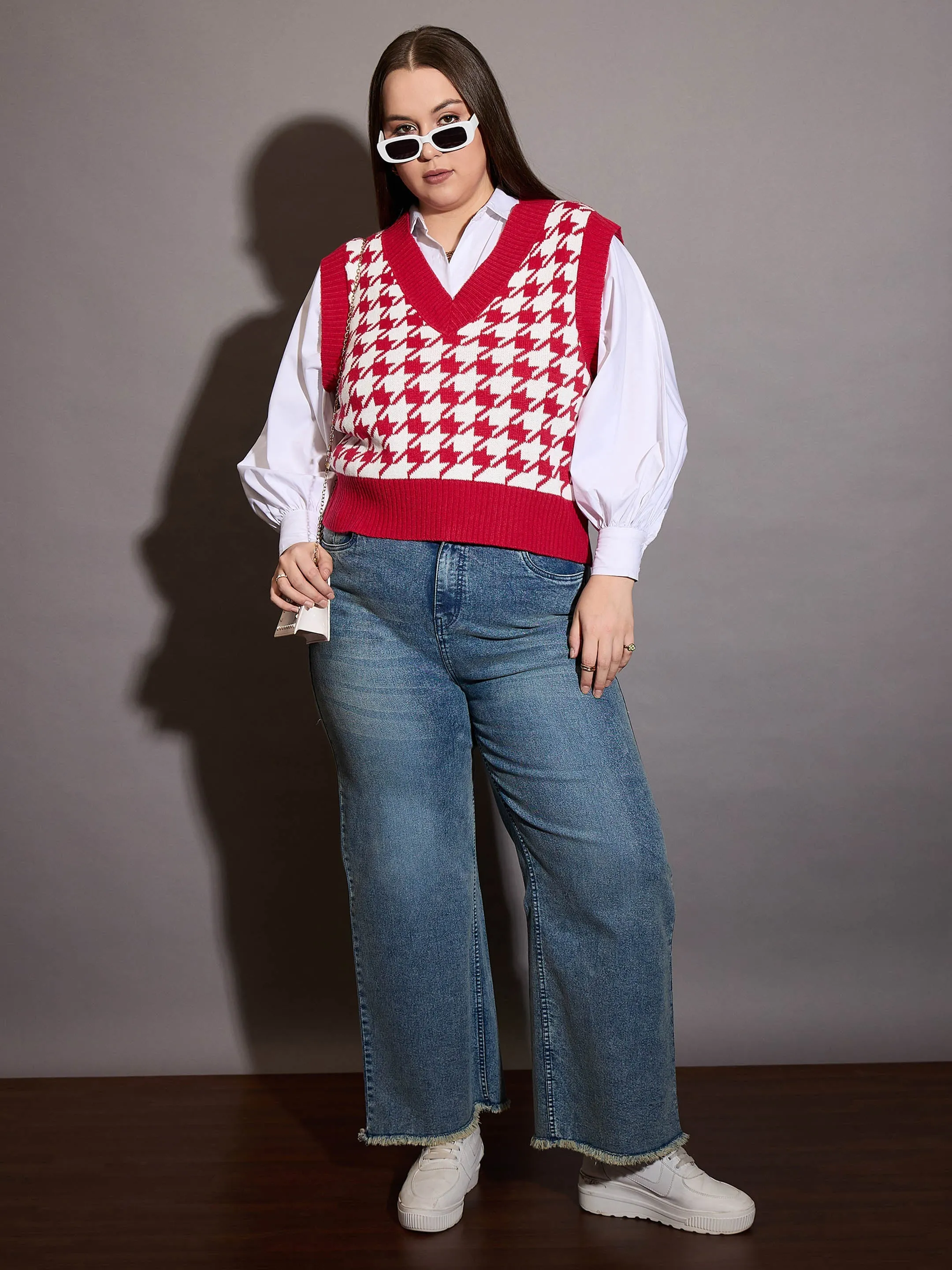 Women Red Houndstooth V-Neck Sweater Vest
