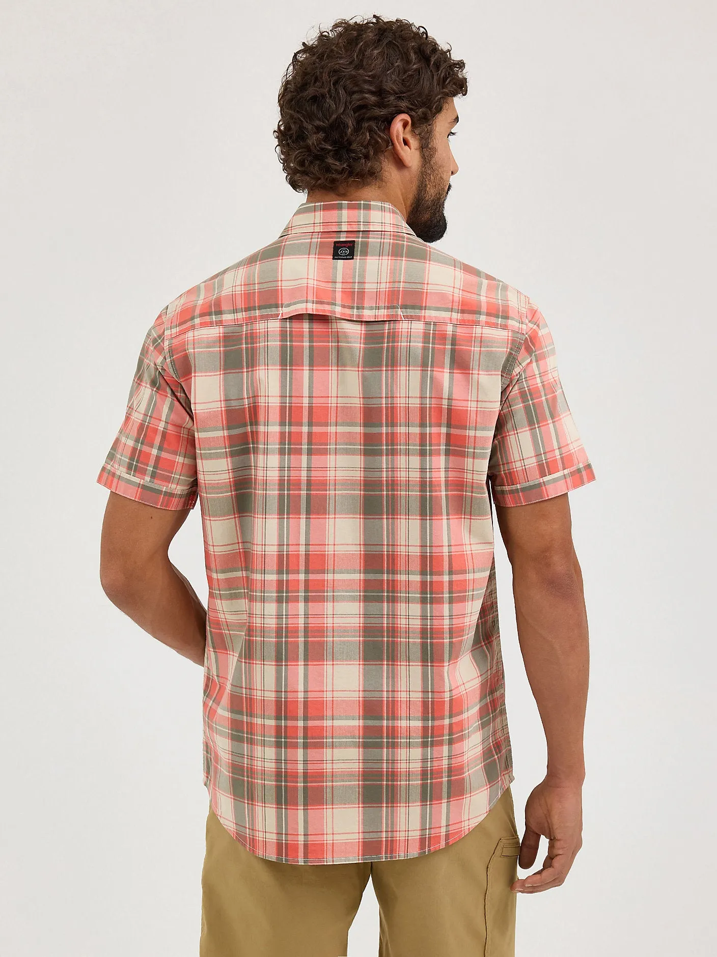 Wrangler ATG™ Men's Cedar Zip Pocket Plaid Shirt - Coral - 112360533
